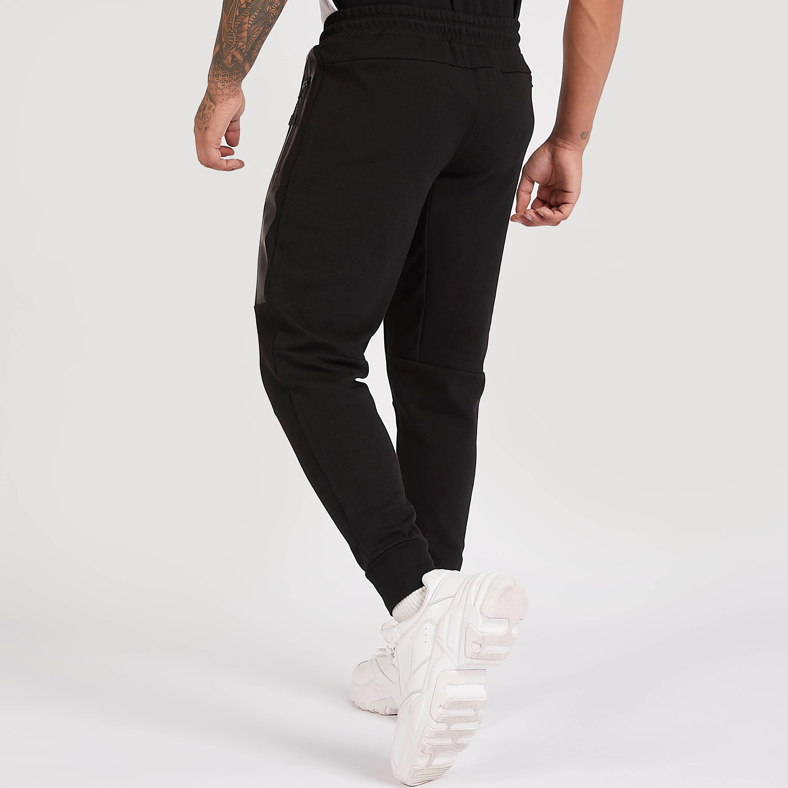 بنطلون رياضي سادة بجيوب بسحاب من كابا-men-clothing-sportswearandactivewear-tracksuits-image-1