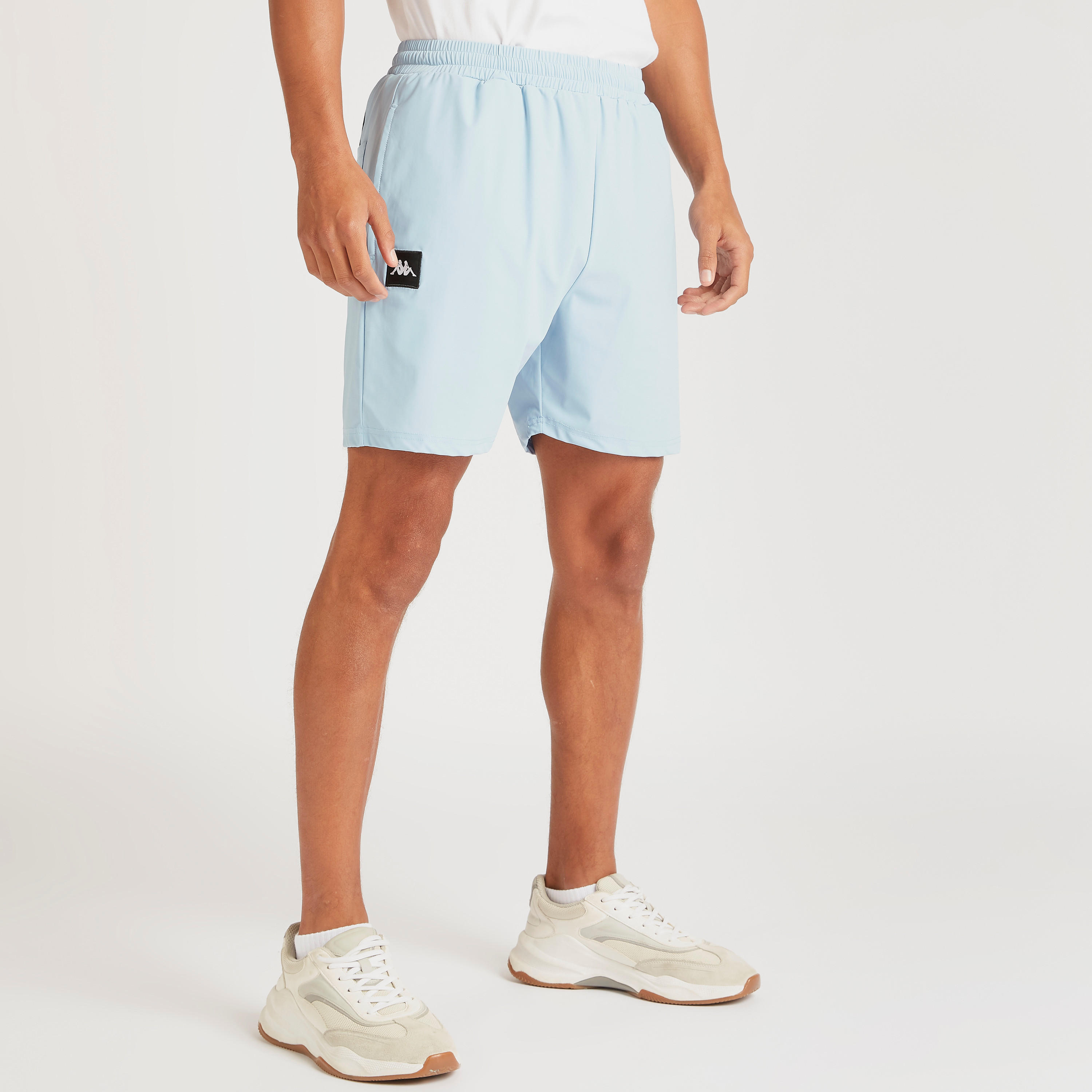 شورت سادة بخصر مطاطي وجيوب من كابا-men-clothing-sportswearandactivewear-bottoms-image-4