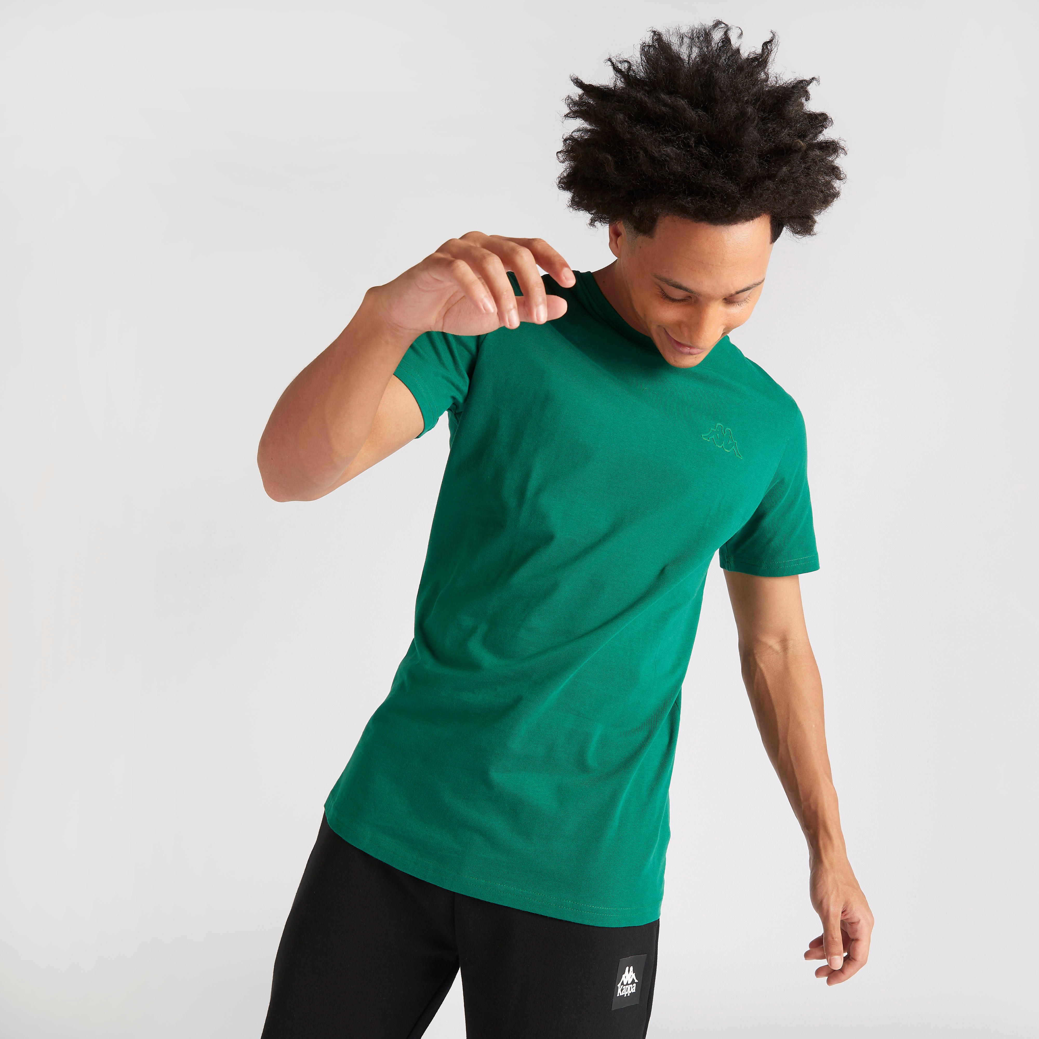 تيشيرت بياقة ضيّقة وأكمام قصيرة من كابا-men-clothing-sportswearandactivewear-tshirtsandpolos-image-4