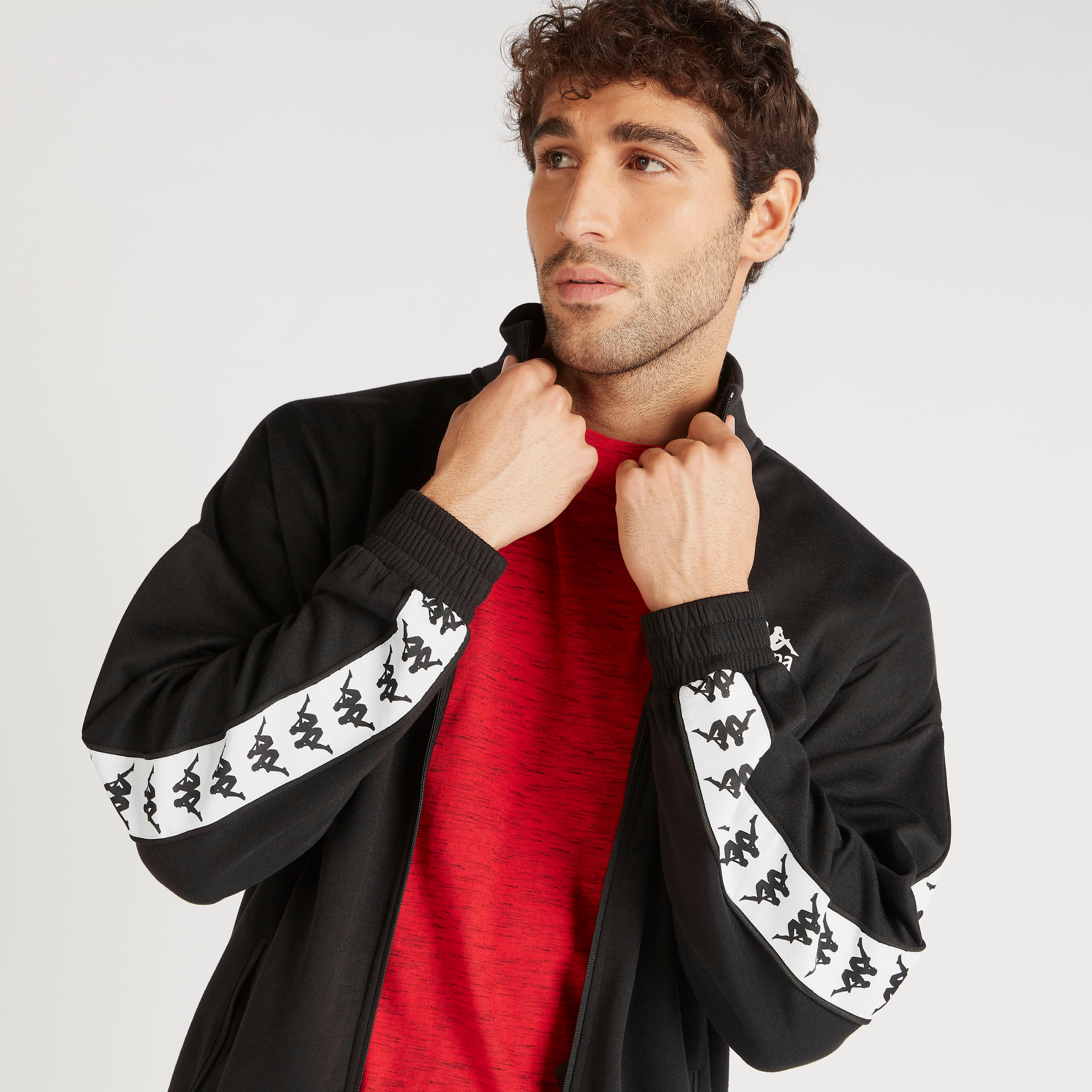جاكيت مستدام بطبعات شعار بسحّاب وتفاصيل شريط وأكمام طويلة من كابا-men-clothing-jacketsandblazers-jackets-image-1
