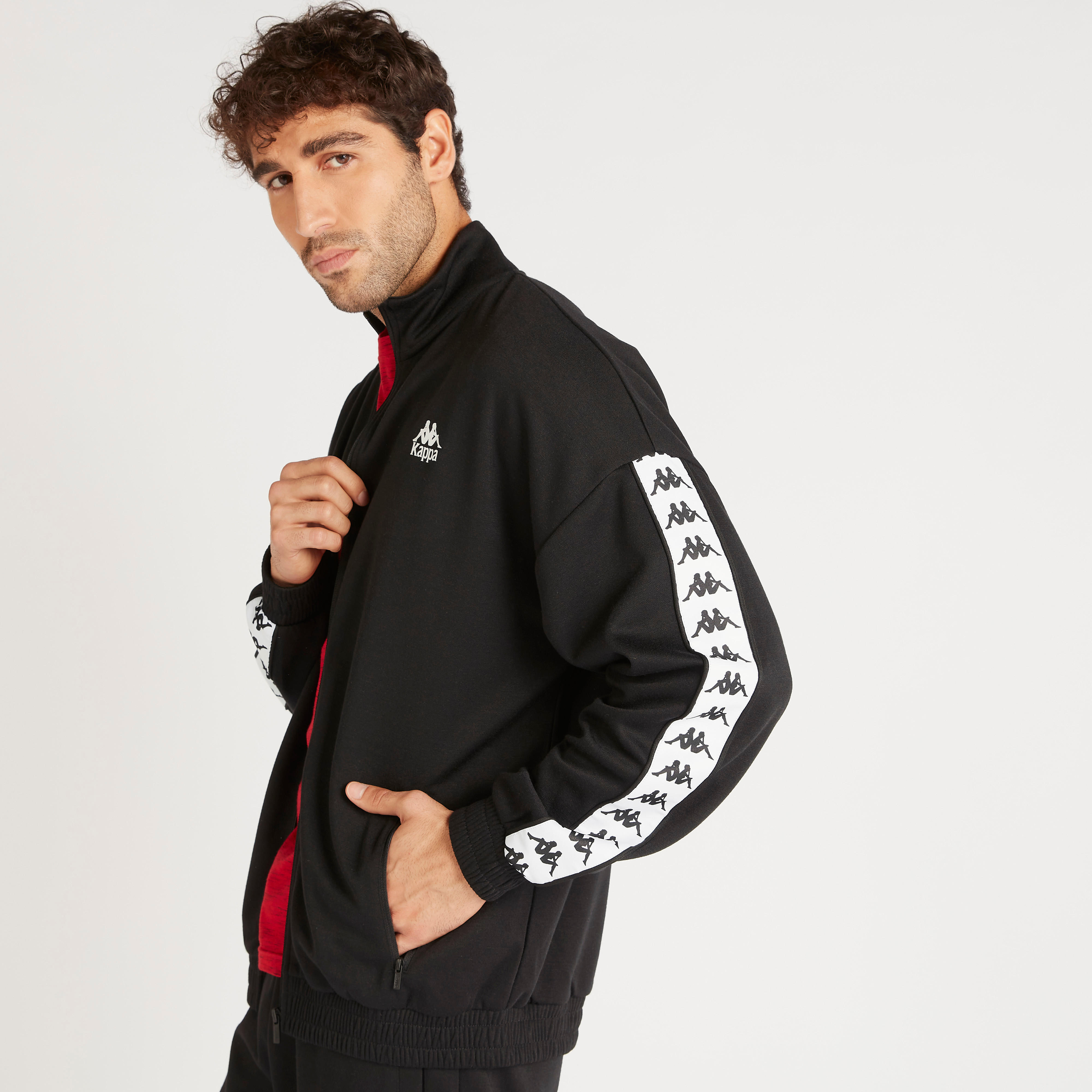 جاكيت مستدام بطبعات شعار بسحّاب وتفاصيل شريط وأكمام طويلة من كابا-men-clothing-jacketsandblazers-jackets-image-7