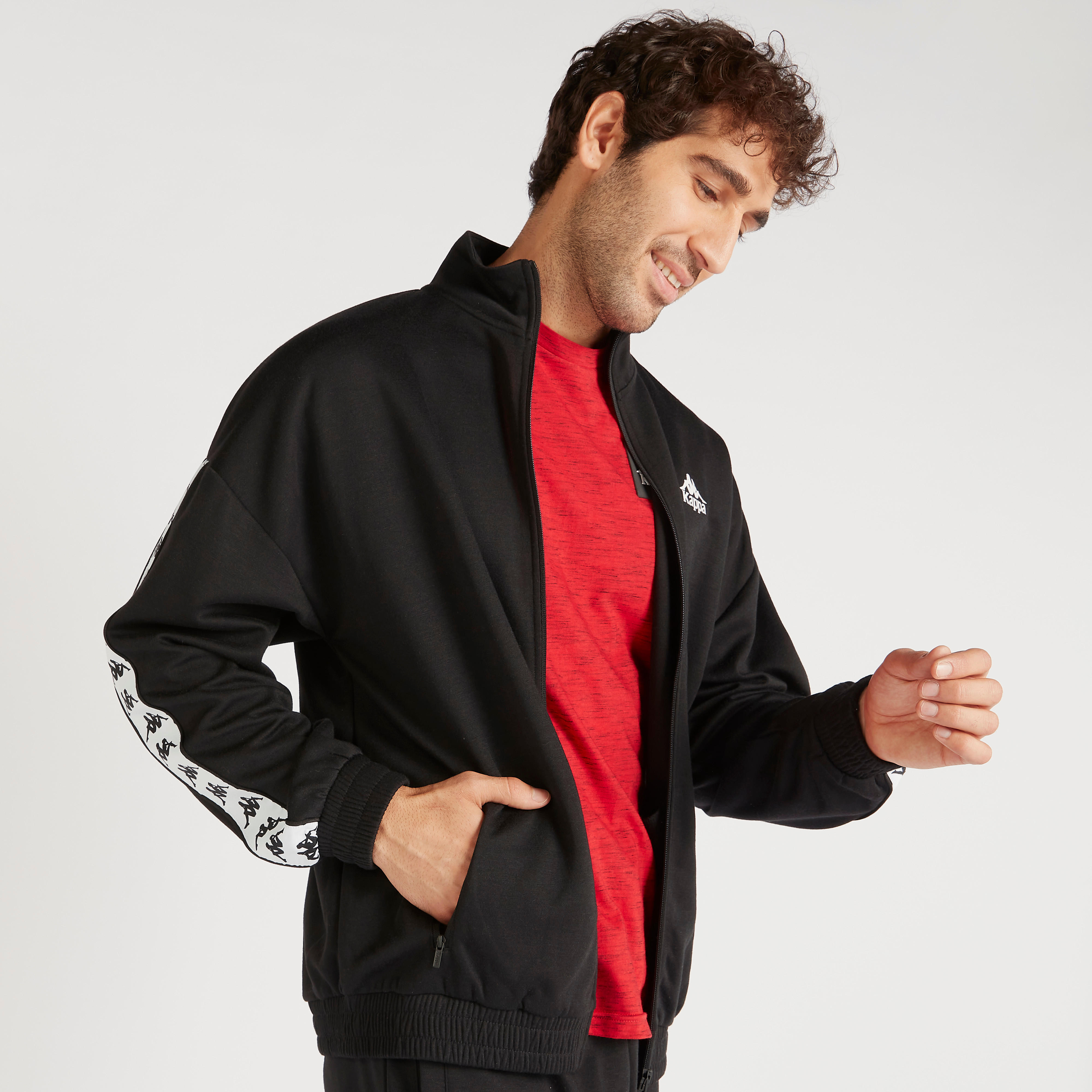 جاكيت مستدام بطبعات شعار بسحّاب وتفاصيل شريط وأكمام طويلة من كابا-men-clothing-jacketsandblazers-jackets-image-9
