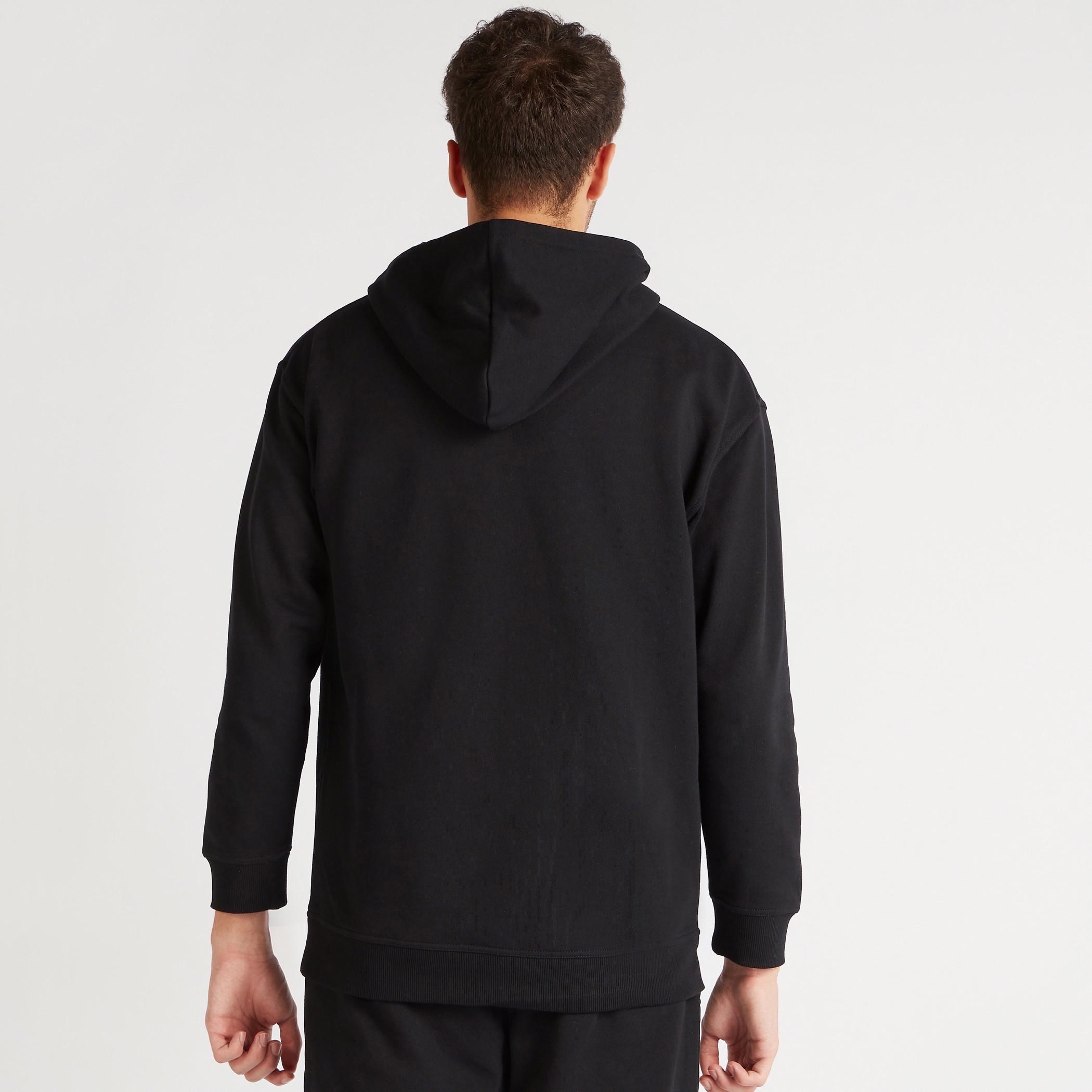 هودي بطبعات وأكمام طويلة وجيوب كنغر من كابا-men-winterwear-hoodiesandsweatshirts-image-4