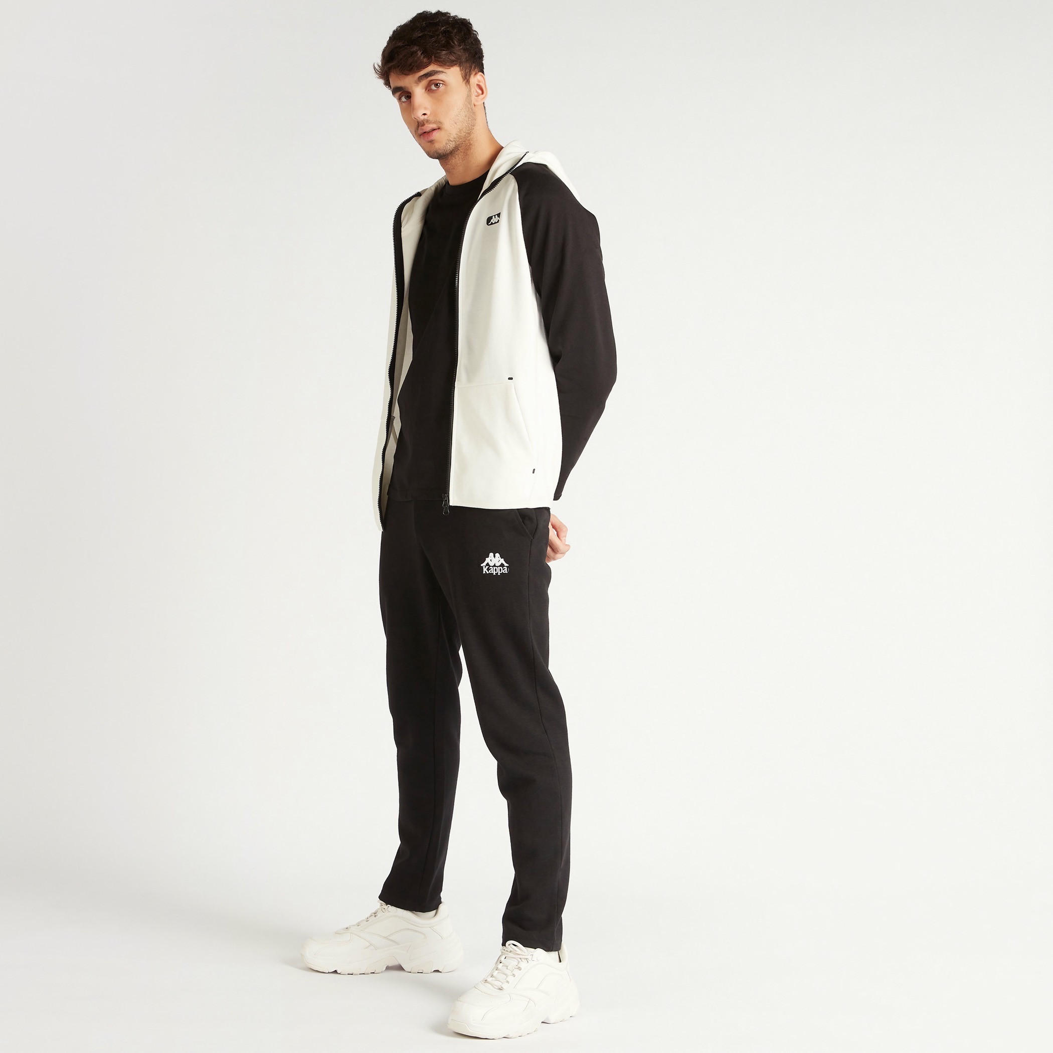جاكيت بقوالب ملوّنة وسحّاب إغلاق وقبّعة وجيب كنغر-men-clothing-jacketsandblazers-jackets-image-2