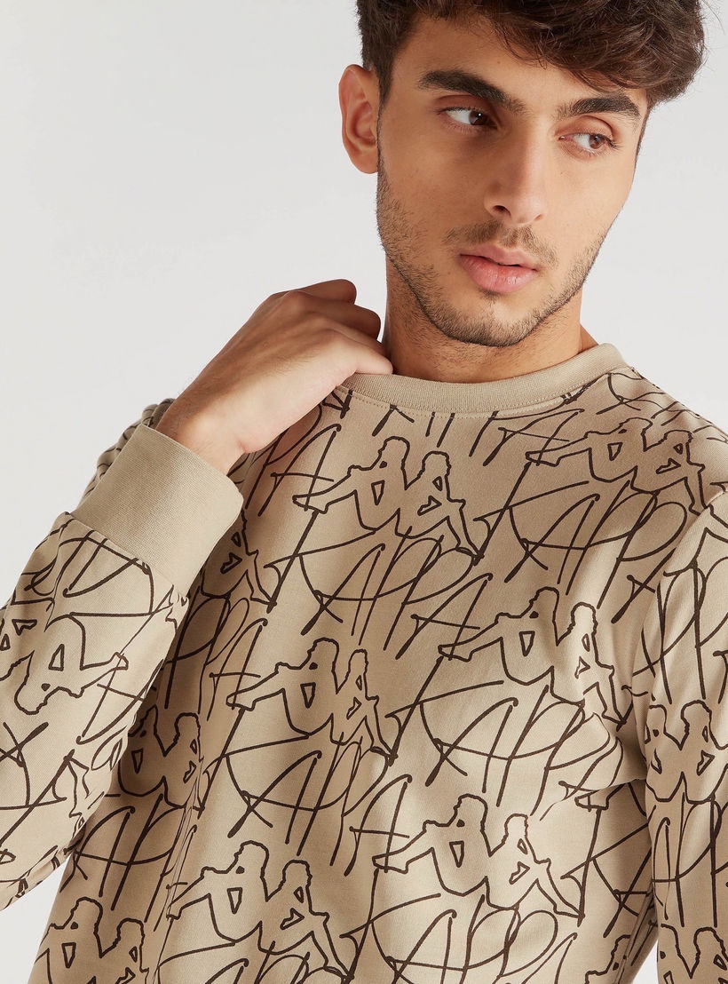 سويت شيرت بأكمام طويلة وياقة ضيّقة وطبعات بالكامل من كابا-men-winterwear-hoodiesandsweatshirts-image-2