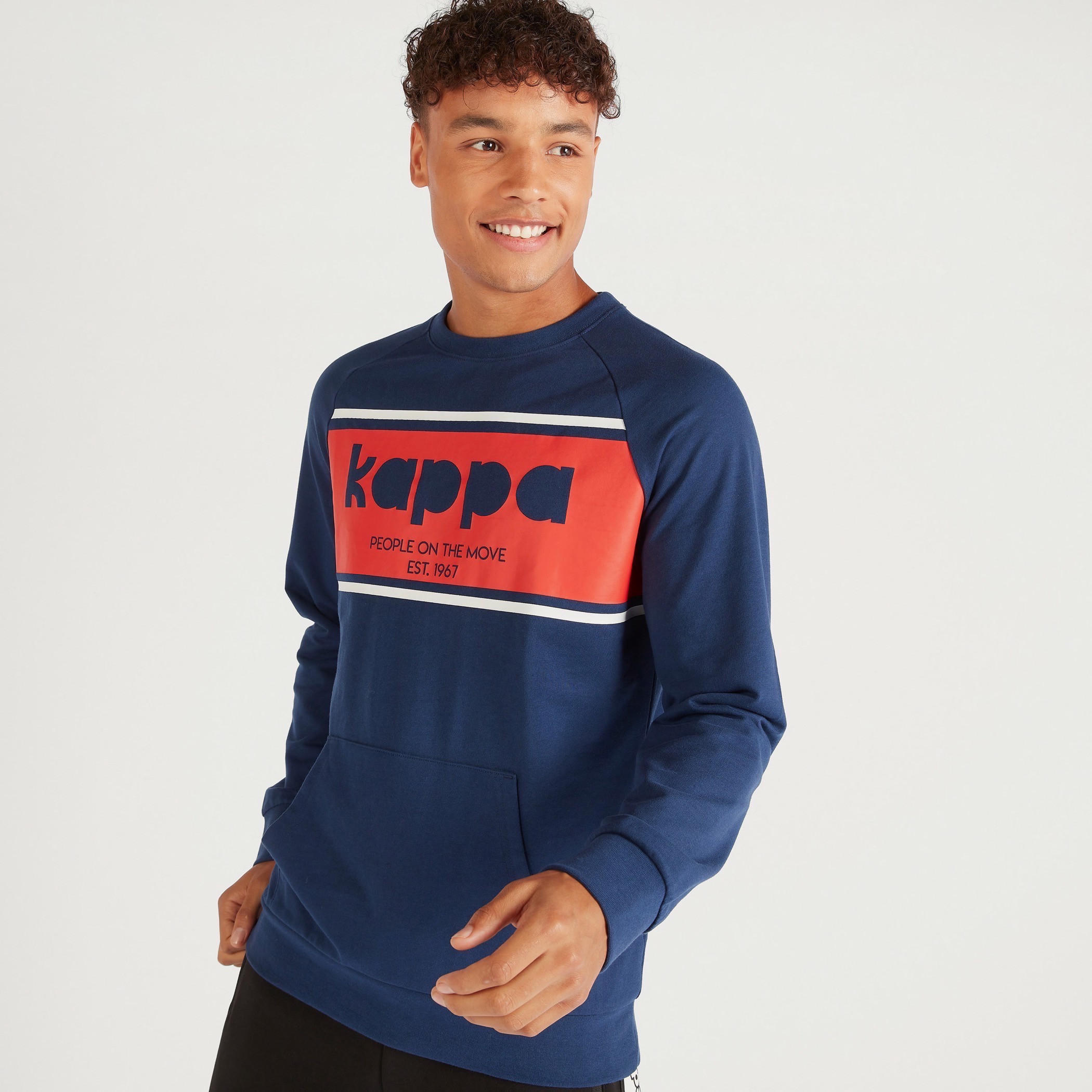 سويت شيرت بياقة ضيقة وأكمام طويلة وطبعات من كابا-men-winterwear-hoodiesandsweatshirts-image-1