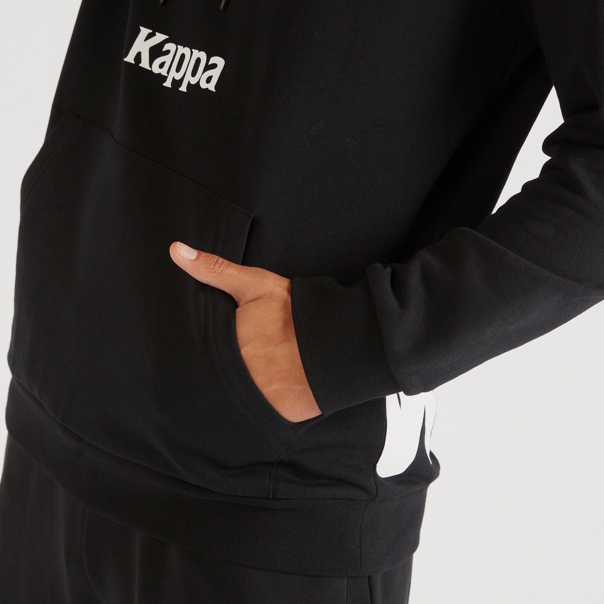 سويت شيرت بقبعة وأكمام طويلة وطبعات كابا-men-winterwear-hoodiesandsweatshirts-image-3