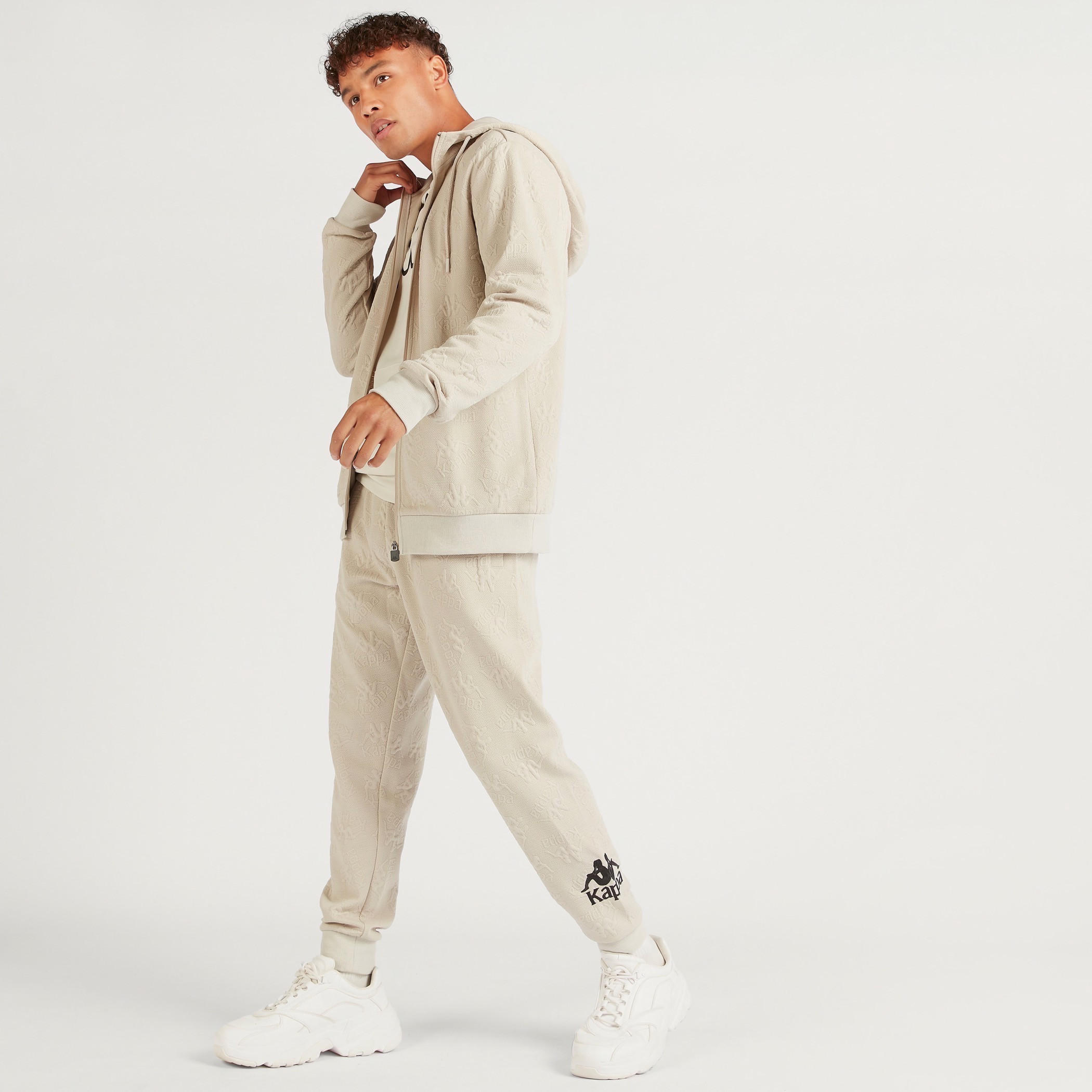 بنطلون رياضي بارز الملمس برباط إغلاق من كابا-men-clothing-sportswearandactivewear-tracksuits-image-3