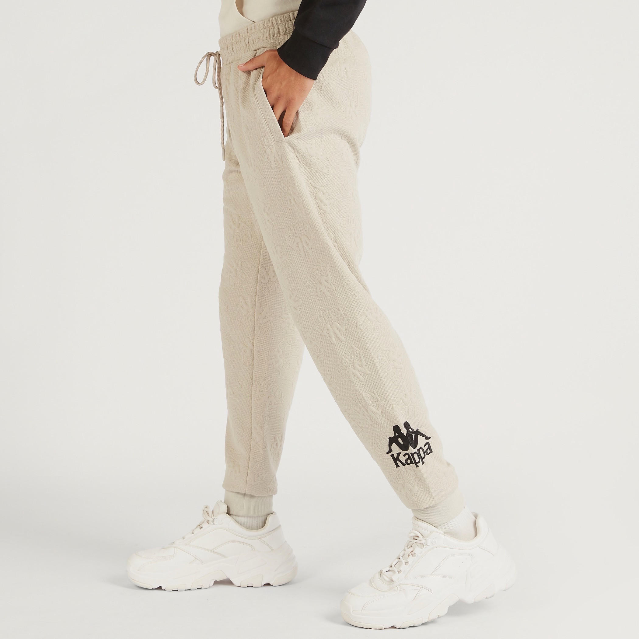 بنطلون رياضي بارز الملمس برباط إغلاق من كابا-men-clothing-sportswearandactivewear-tracksuits-image-2