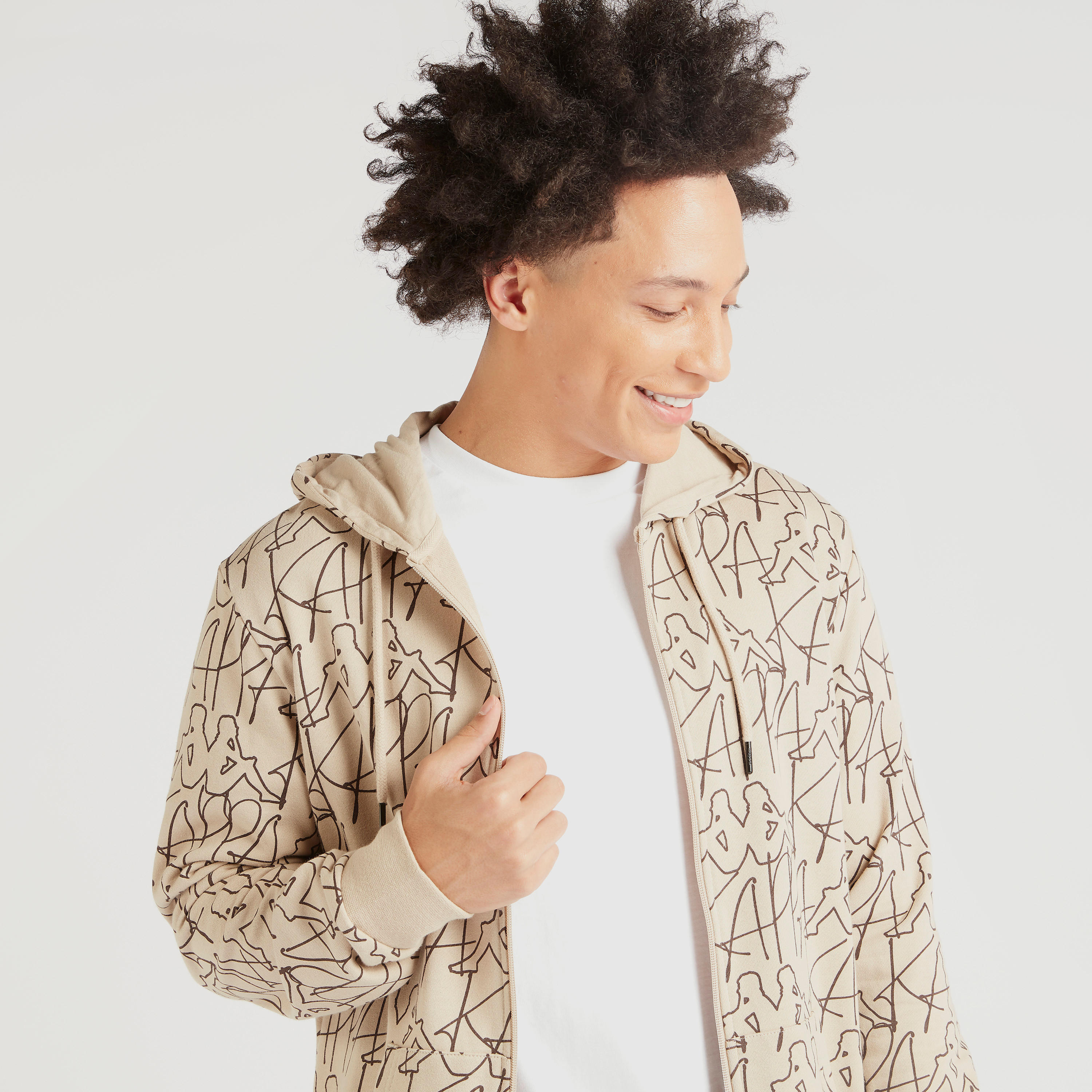 سويت شيرت بقبعّة وطبعات وسحّاب إغلاق وجيوب من كابا-men-winterwear-hoodiesandsweatshirts-image-3