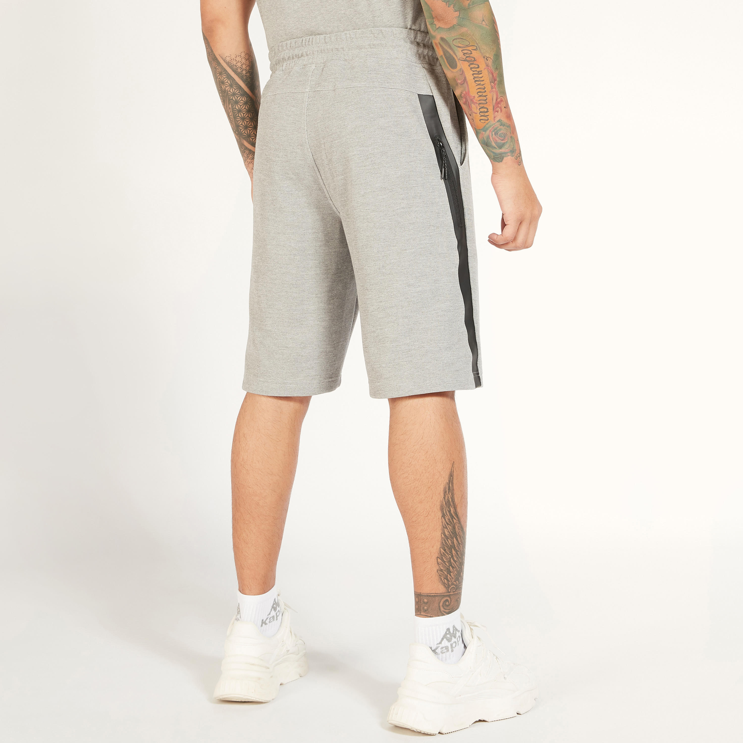شورت بخصر متوسّط الارتفاع برباط إغلاق وجيوب وطبعات من كابا-men-clothing-sportswearandactivewear-bottoms-image-4