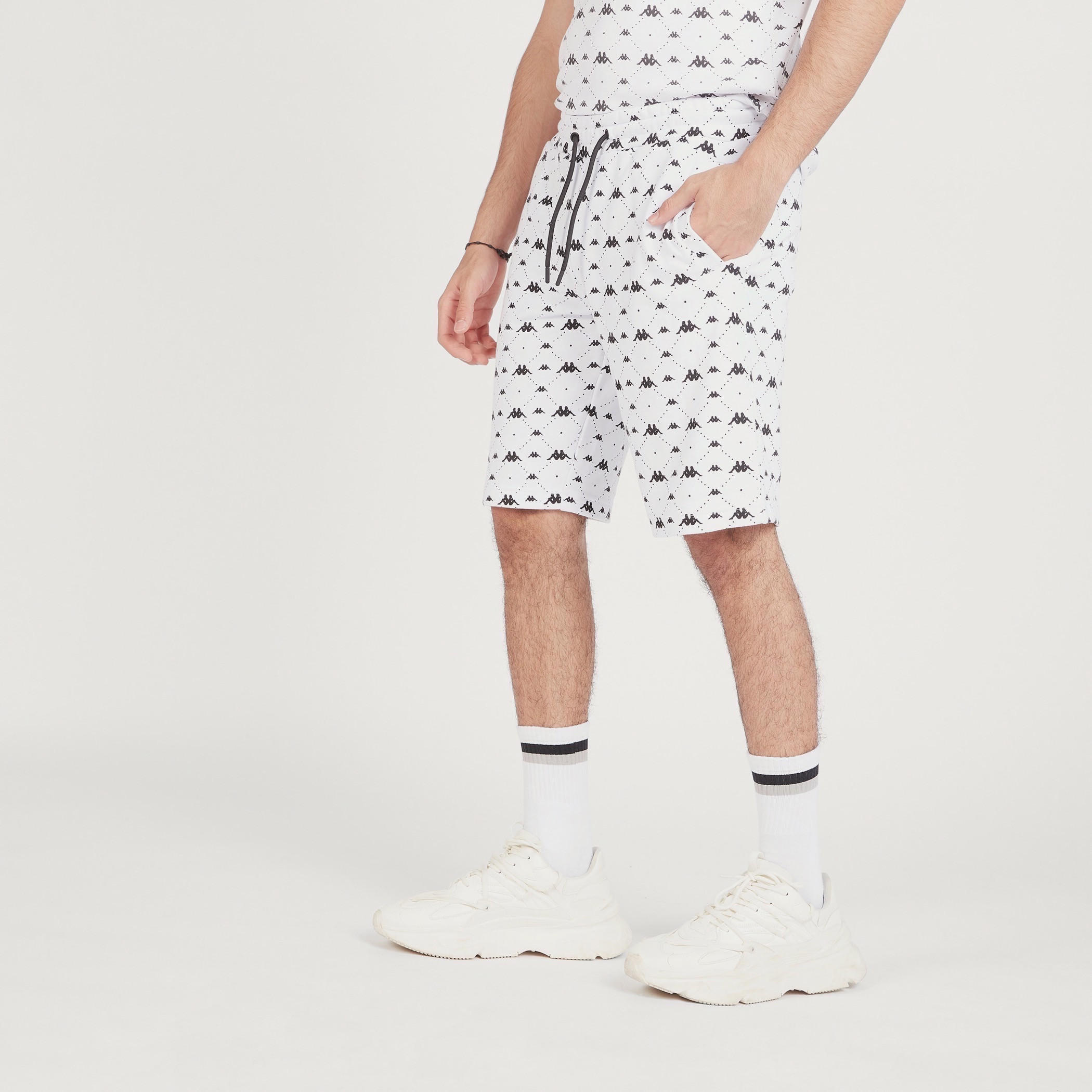 شورت برباط إغلاق وجيوب وطبعات من كابا-men-clothing-bottoms-shorts-image-5