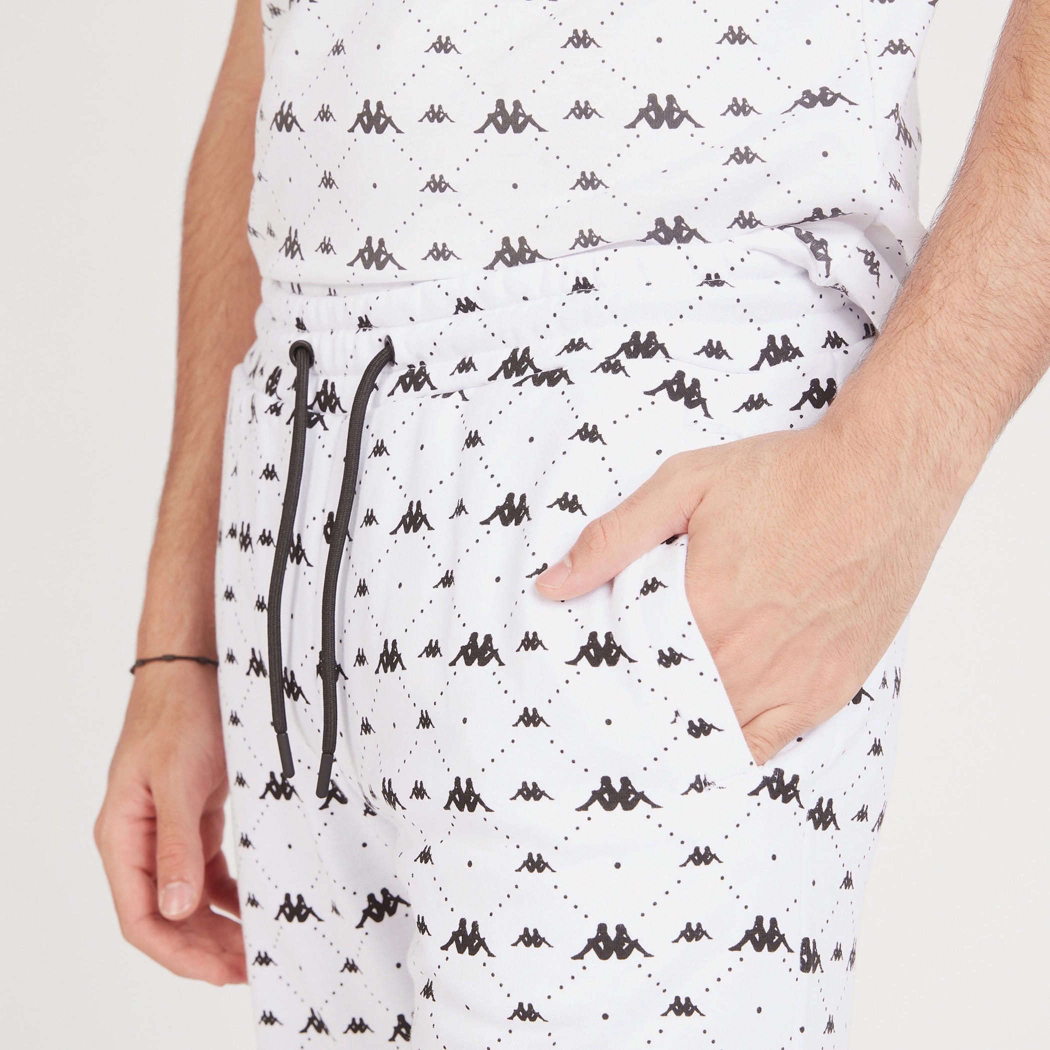 شورت برباط إغلاق وجيوب وطبعات من كابا-men-clothing-bottoms-shorts-image-3