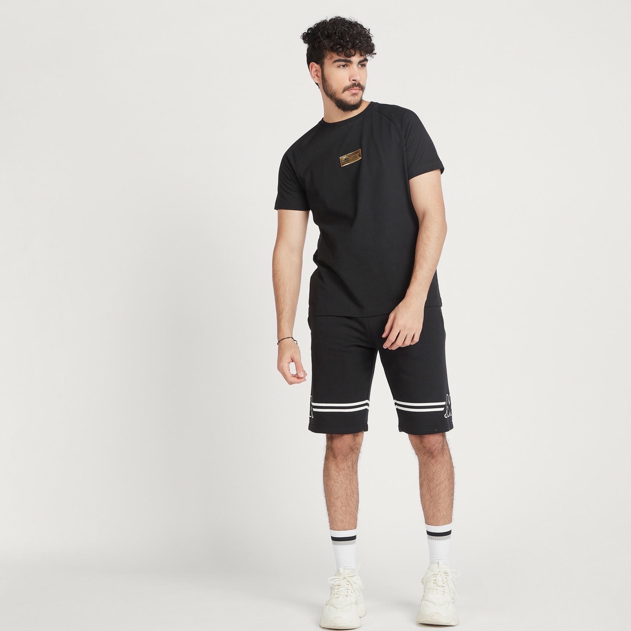 شورت برباط إغلاق وجيوب وطبعات من كابا-men-clothing-sportswearandactivewear-bottoms-image-4