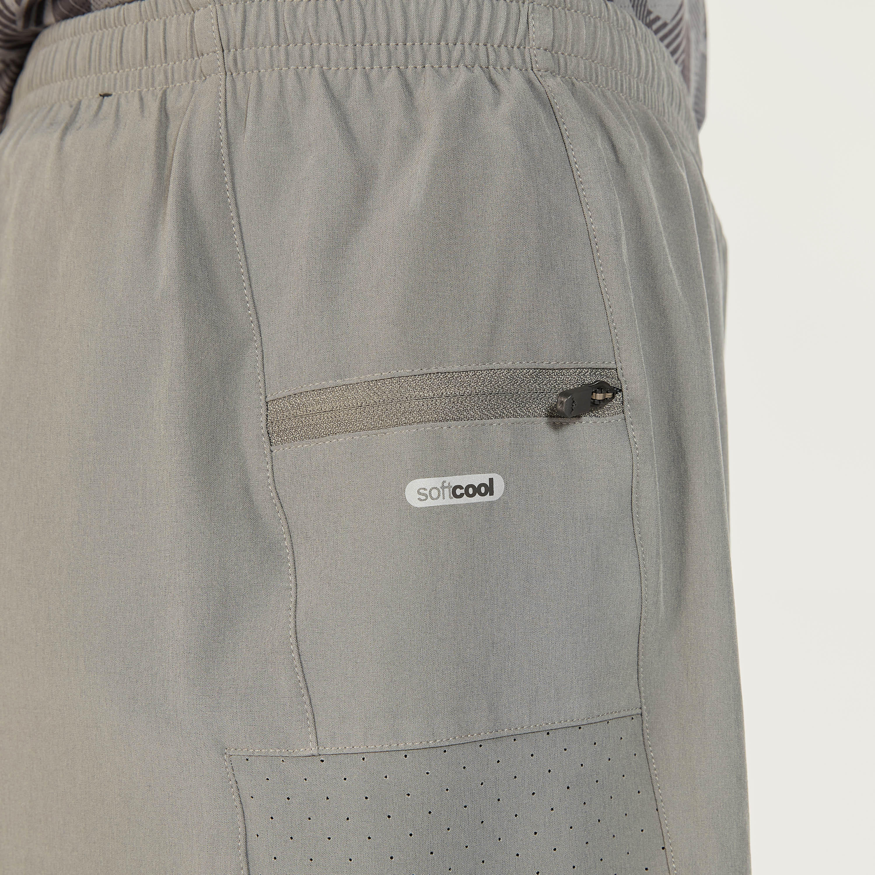 شورت سادة بخصر مطاطي وجيوب من كابا-men-clothing-sportswearandactivewear-bottoms-image-5