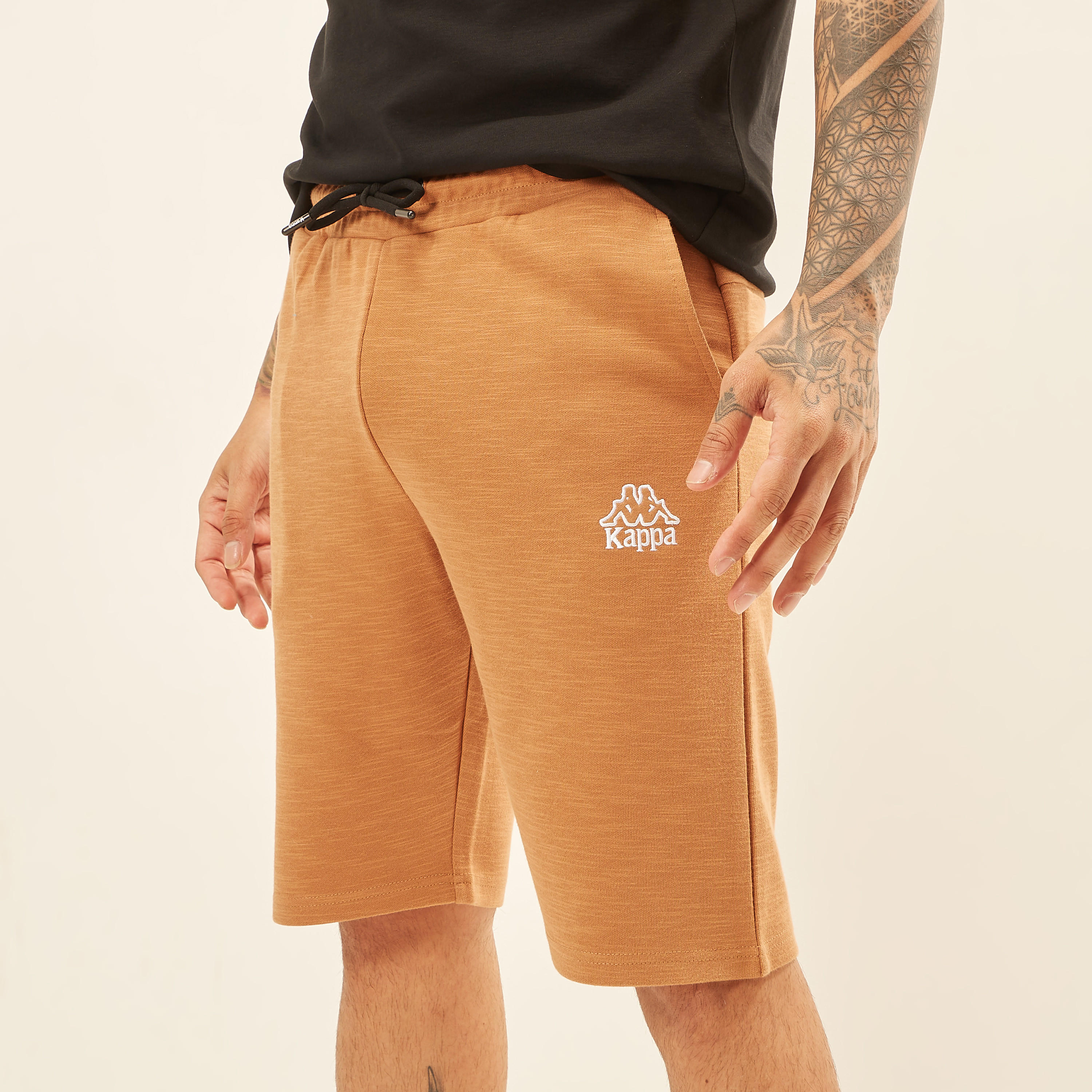 شورت بخصر متوسط الارتفاع وطبعات وجيوب ورباط إغلاق من كابا-men-clothing-bottoms-shorts-image-3