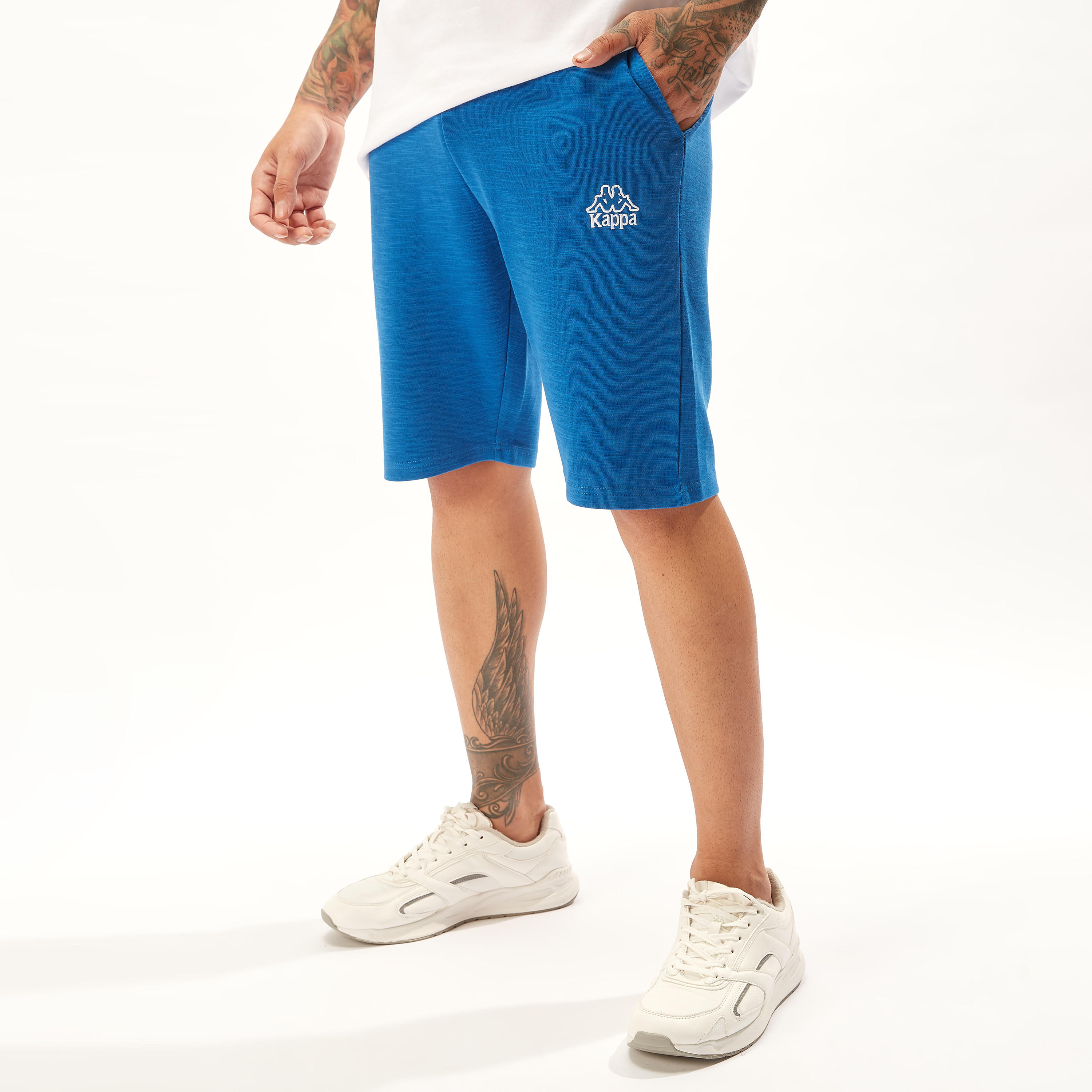 شورت برباط إغلاق وجيوب وطبعات من كابا-men-clothing-sportswearandactivewear-bottoms-image-1