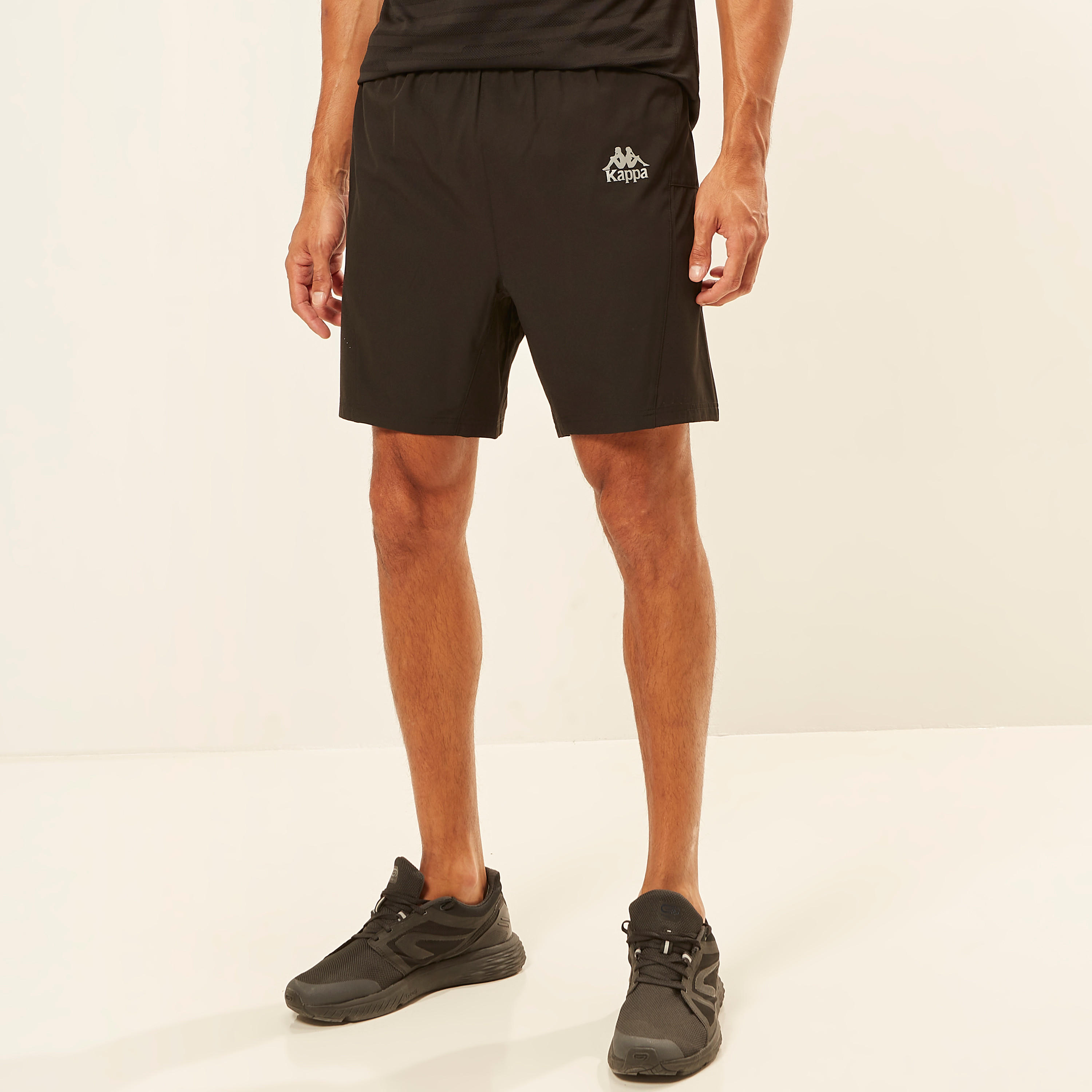شورت بطبعات بتفاصيل مثقبة وحزام مطاطي من كابا-men-clothing-sportswearandactivewear-bottoms-image-1