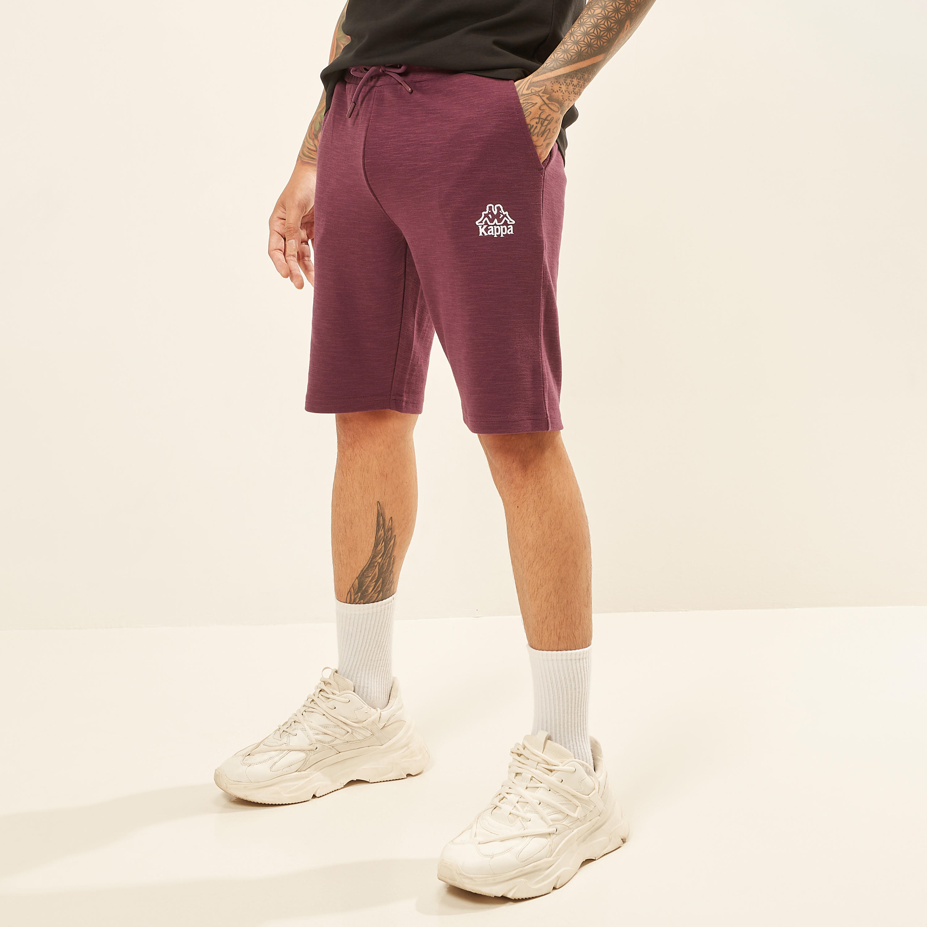 شورت برباط إغلاق وجيوب من كابا-men-clothing-sportswearandactivewear-bottoms-image-1
