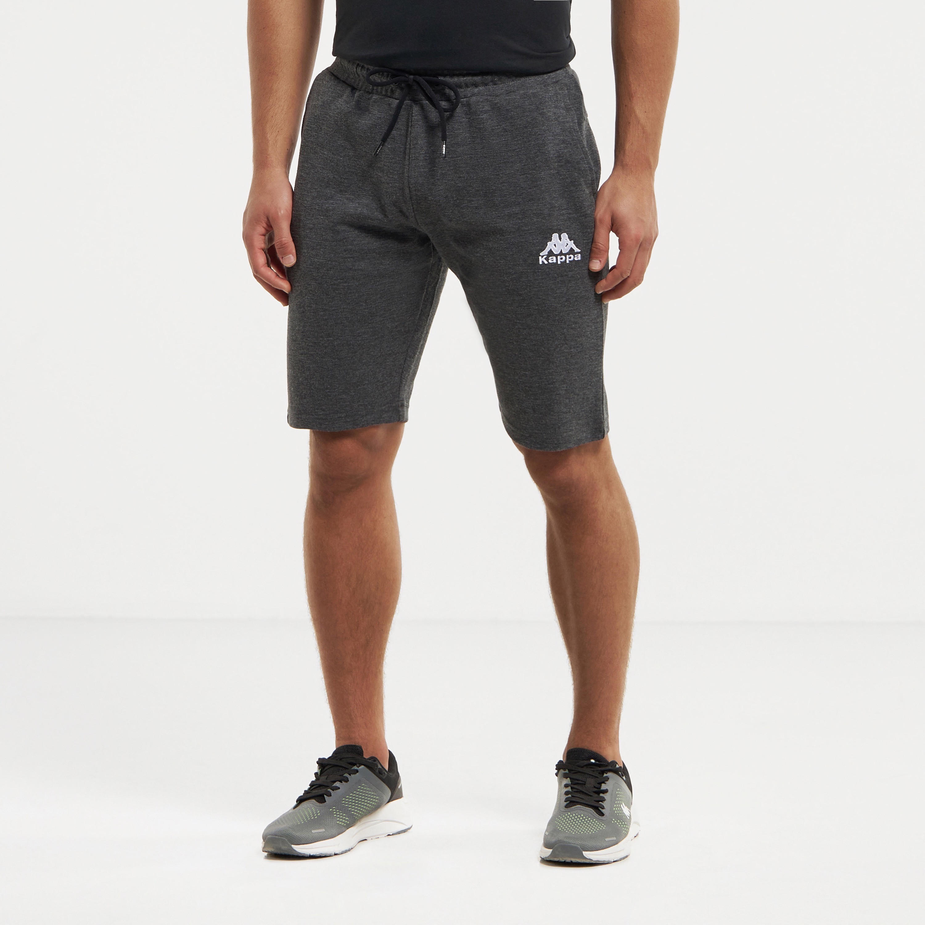شورت برباط إغلاق وجيوب من كابا-men-clothing-sportswearandactivewear-bottoms-image-1