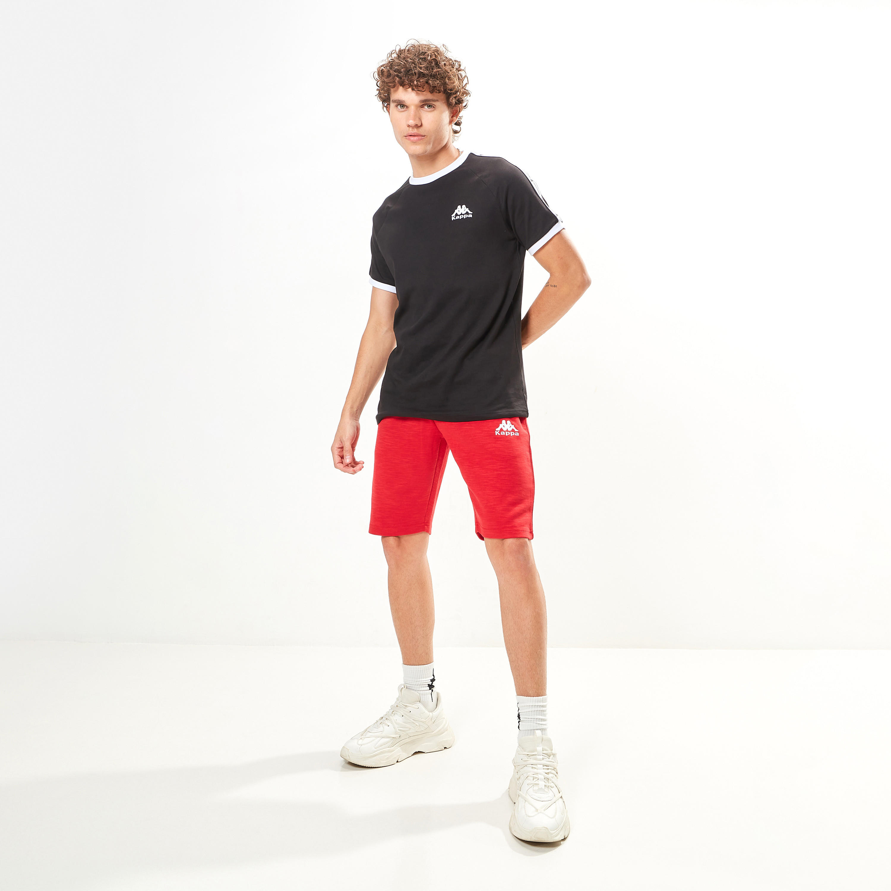 شورت برباط إغلاق وجيوب من كابا-men-clothing-sportswearandactivewear-bottoms-image-2