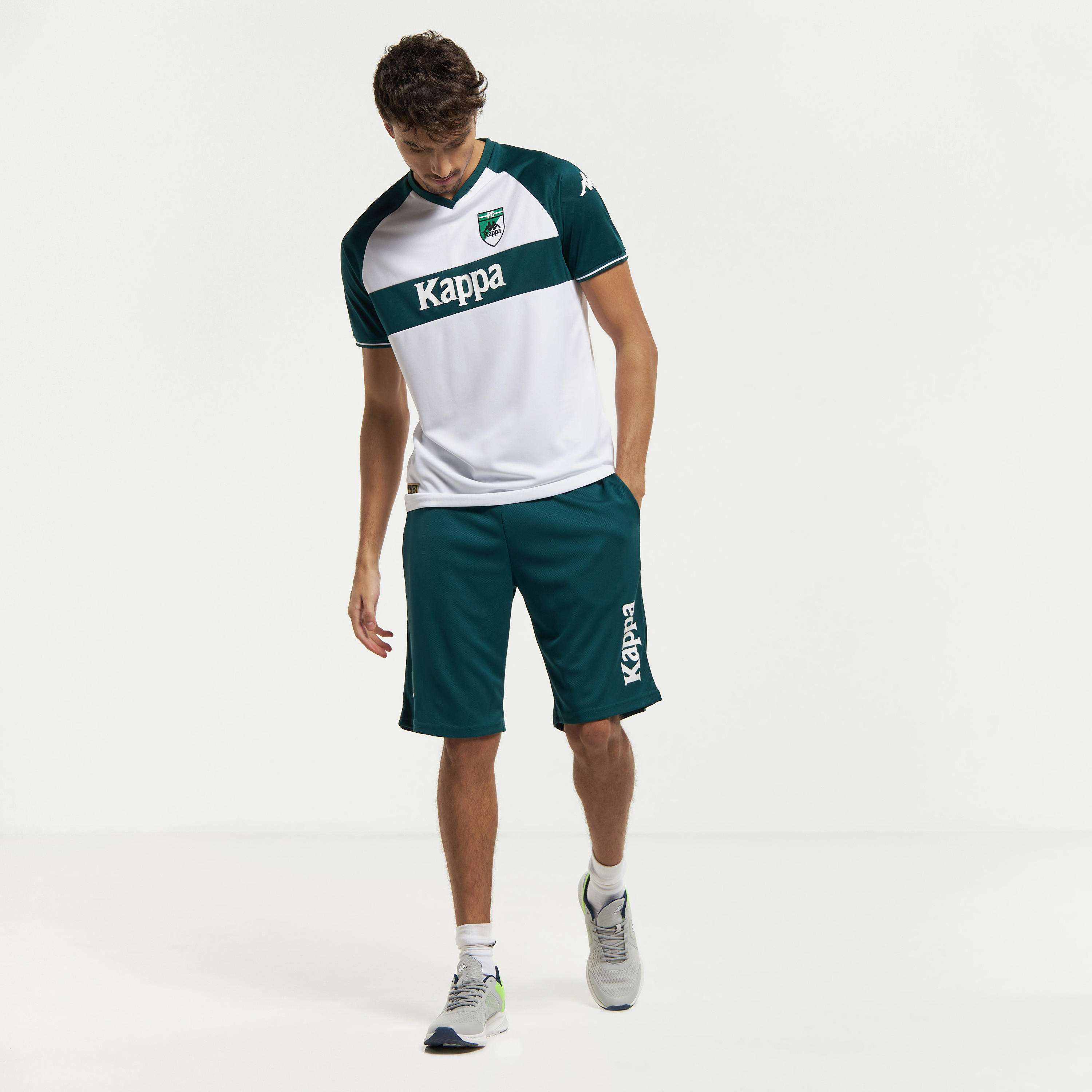 شورت برباط إغلاق وتصاميم مغايرة من كابا-men-clothing-sportswearandactivewear-bottoms-image-2