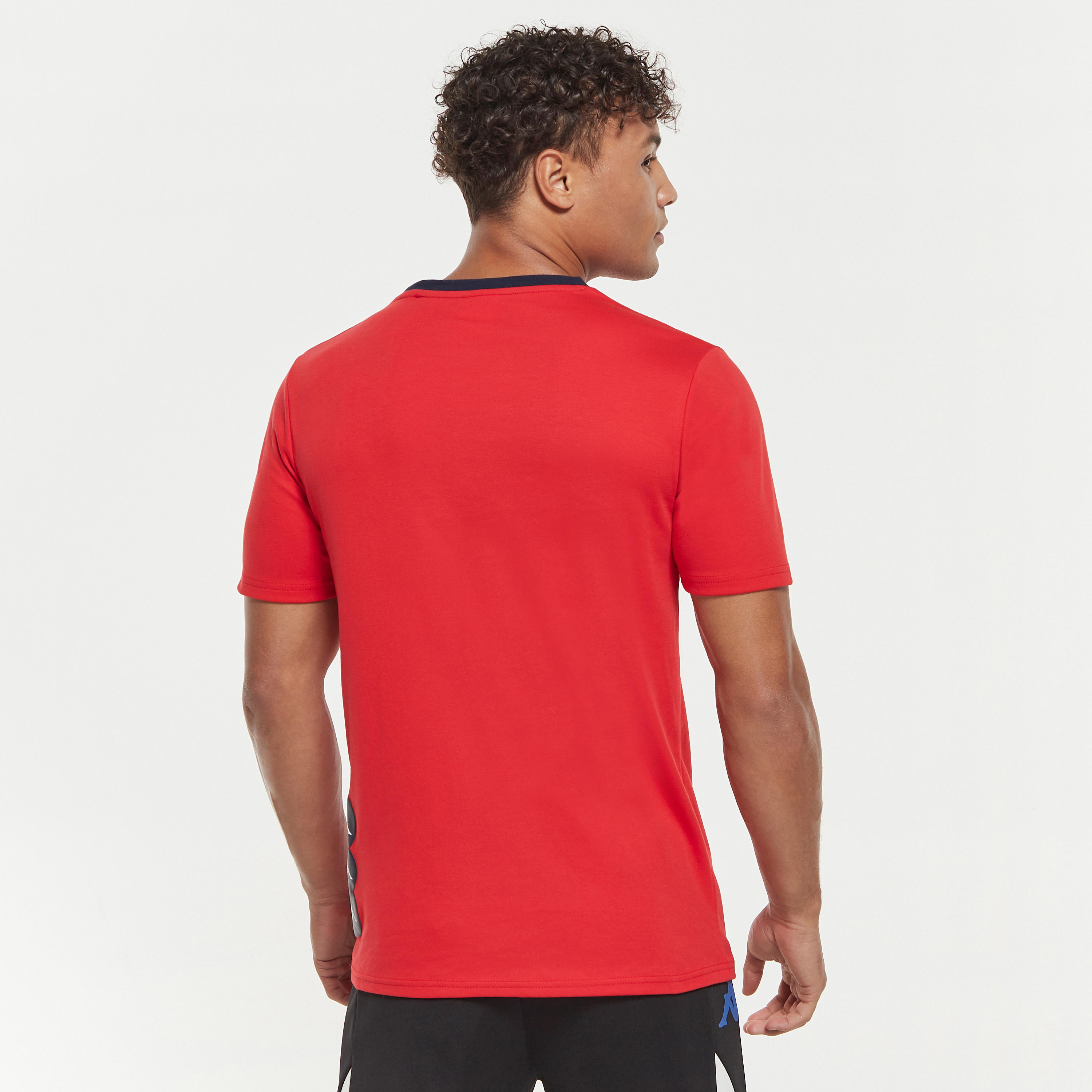 تيشيرت بياقة ضيّقة وأكمام قصيرة وطبعات من كابا-men-clothing-sportswearandactivewear-tshirtsandpolos-image-3