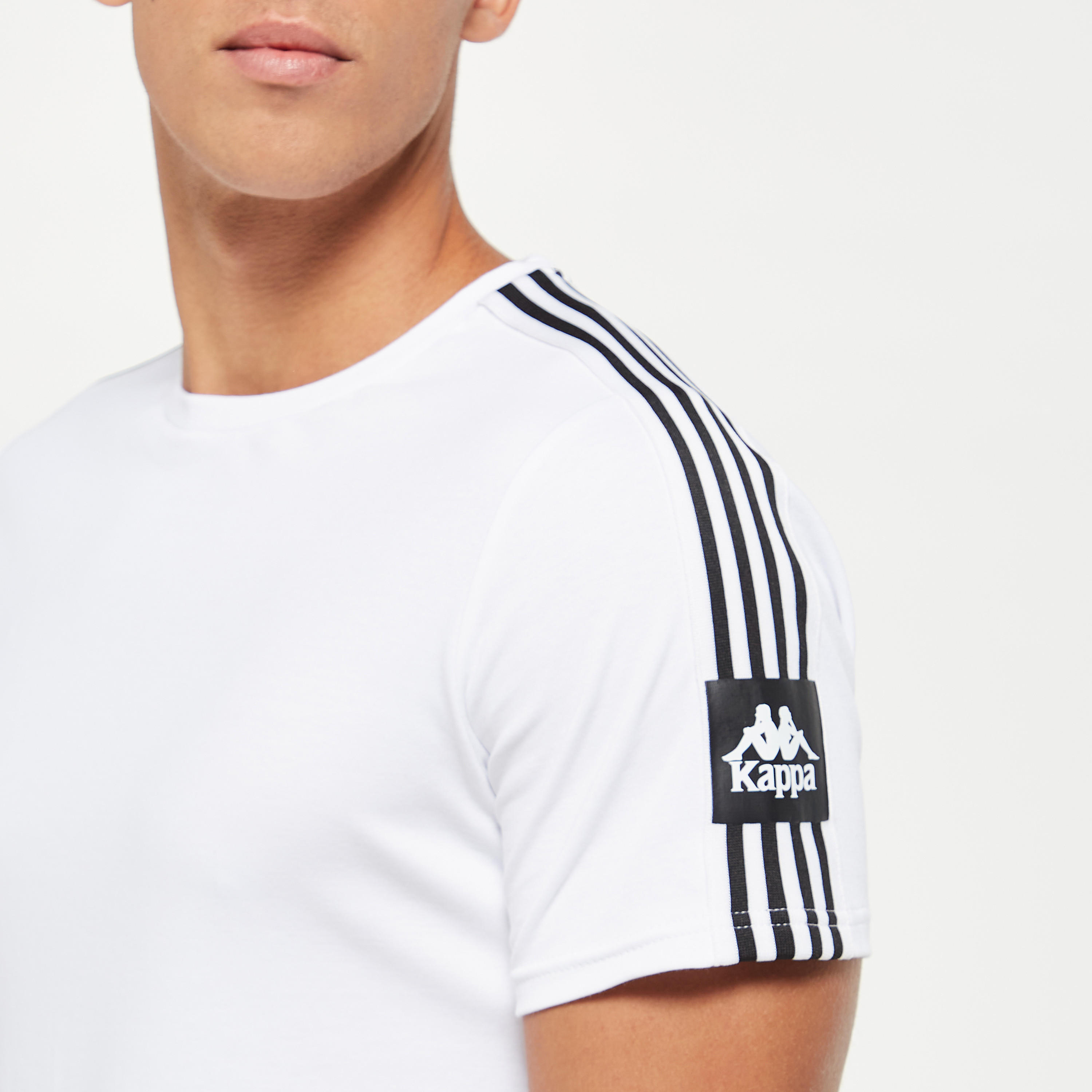 تيشيرت بياقة ضيّقة وأكمام قصيرة من كابا-men-clothing-sportswearandactivewear-tshirtsandpolos-image-4
