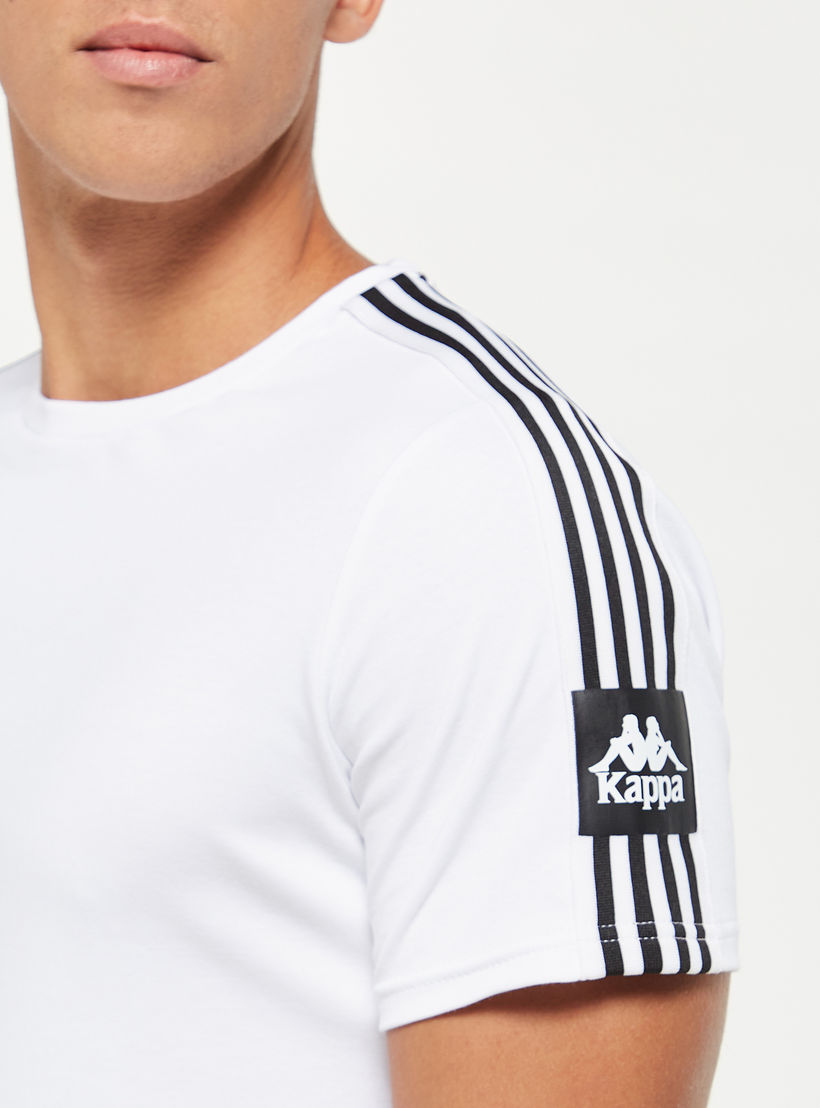 تيشيرت بياقة ضيّقة وأكمام قصيرة من كابا-men-clothing-sportswearandactivewear-tshirtsandpolos-image-4