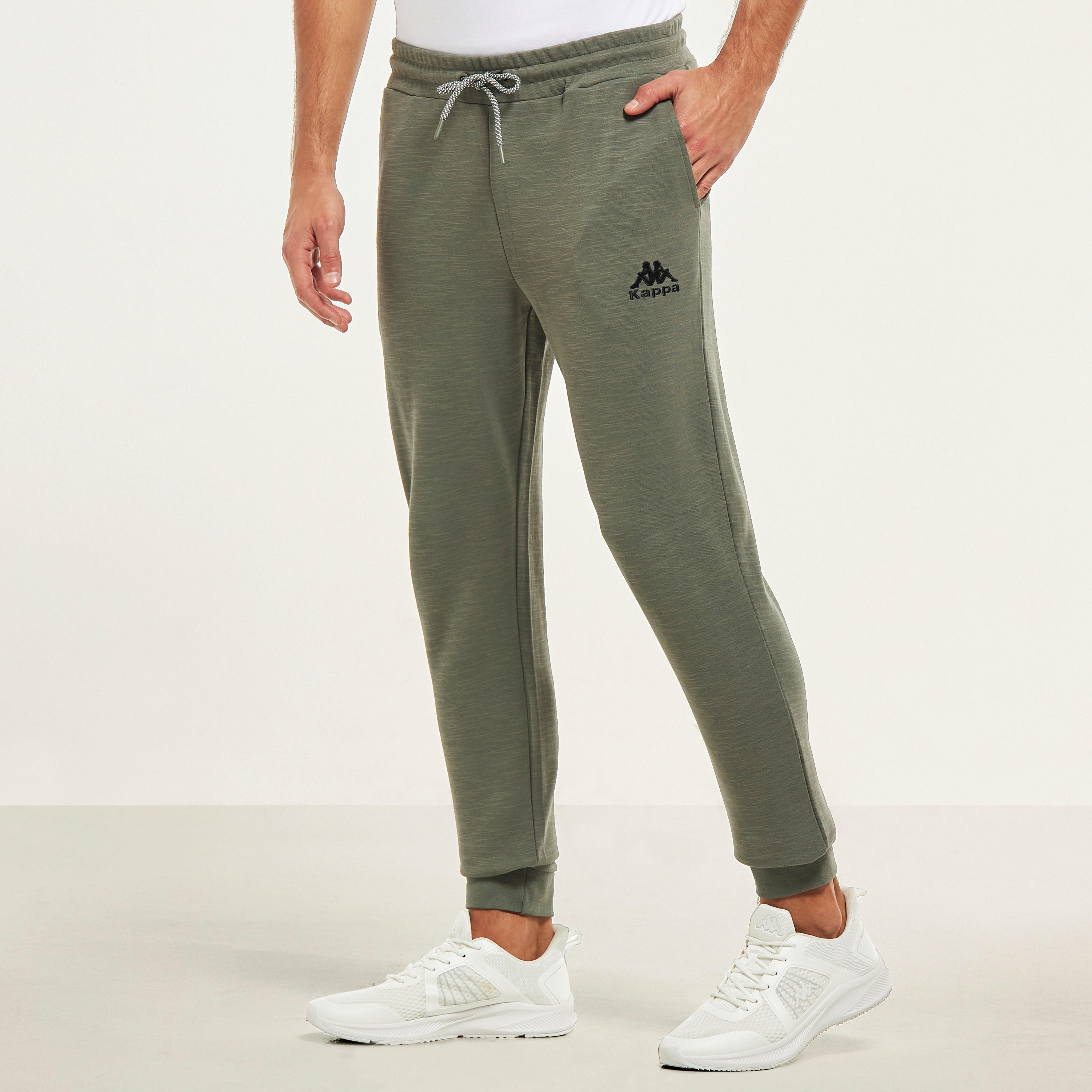 بنطلون رياضي برباط إغلاق وجيوب من كابا-men-clothing-sportswearandactivewear-bottoms-image-1