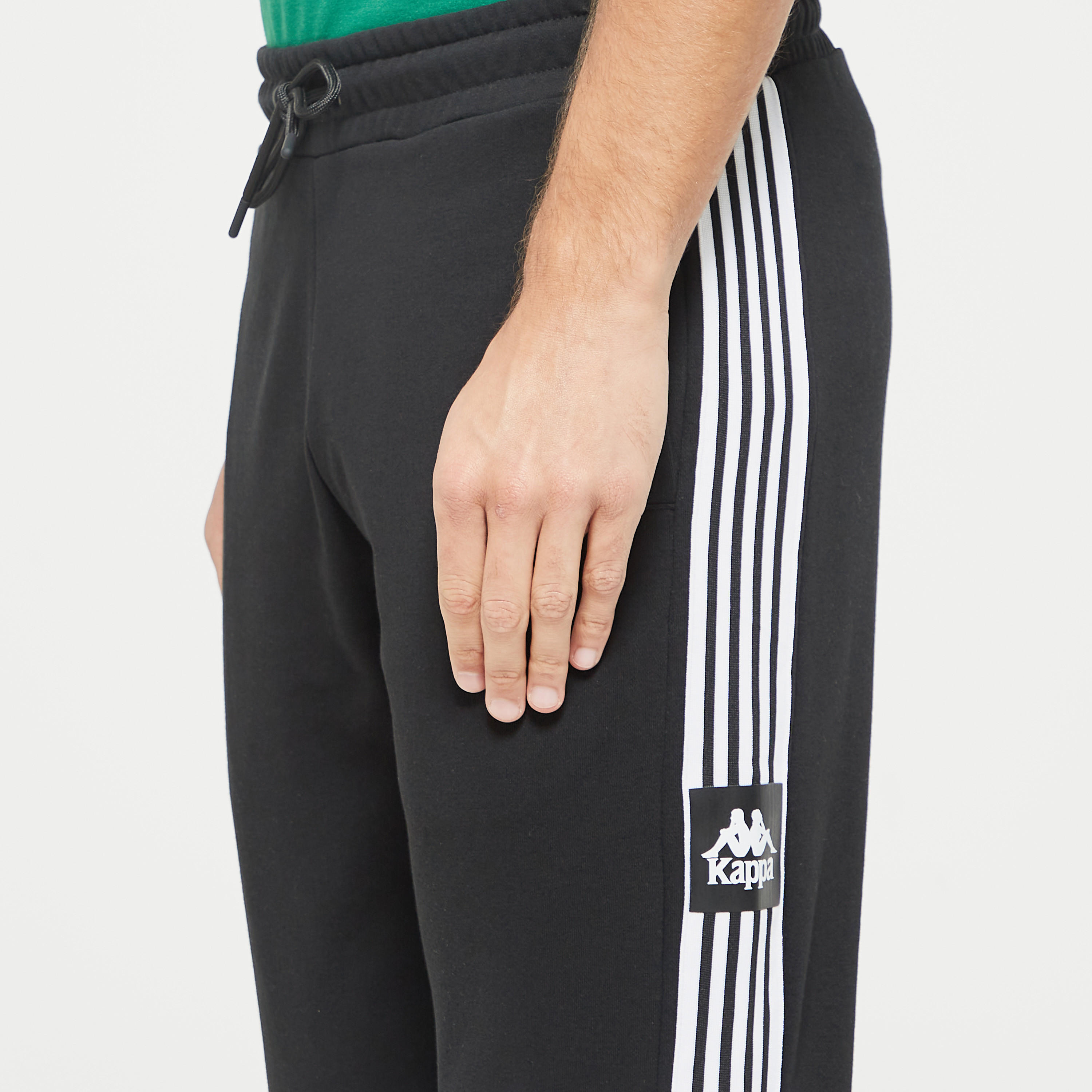 بنطلون رياضي محبوك برباط إغلاق وجيوب وتفاصيل شريطة من كابا-men-clothing-sportswearandactivewear-bottoms-image-4