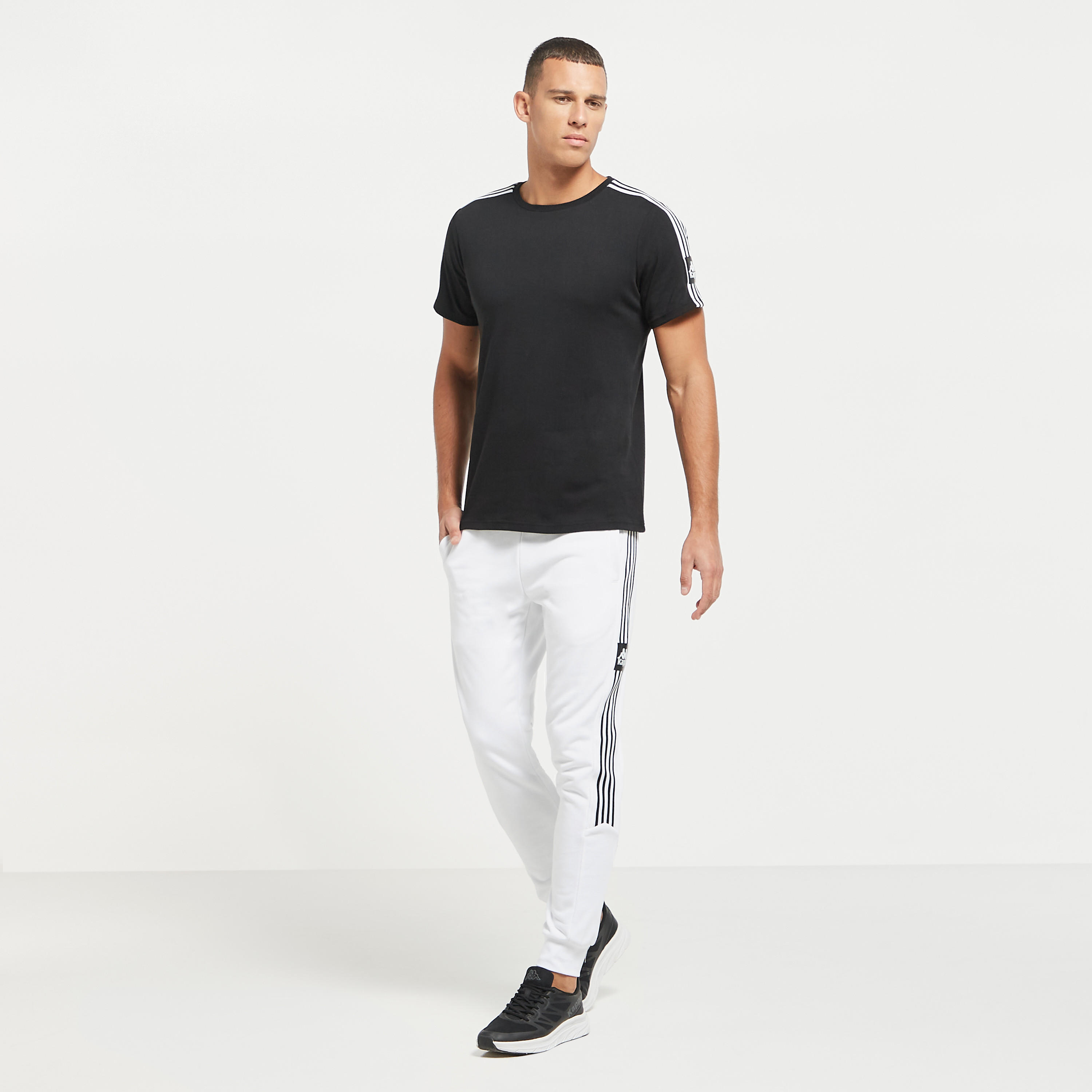 بنطلون رياضي محبوك برباط إغلاق وجيوب وتفاصيل شريطة من كابا-sports-men-clothing-bottoms-image-2