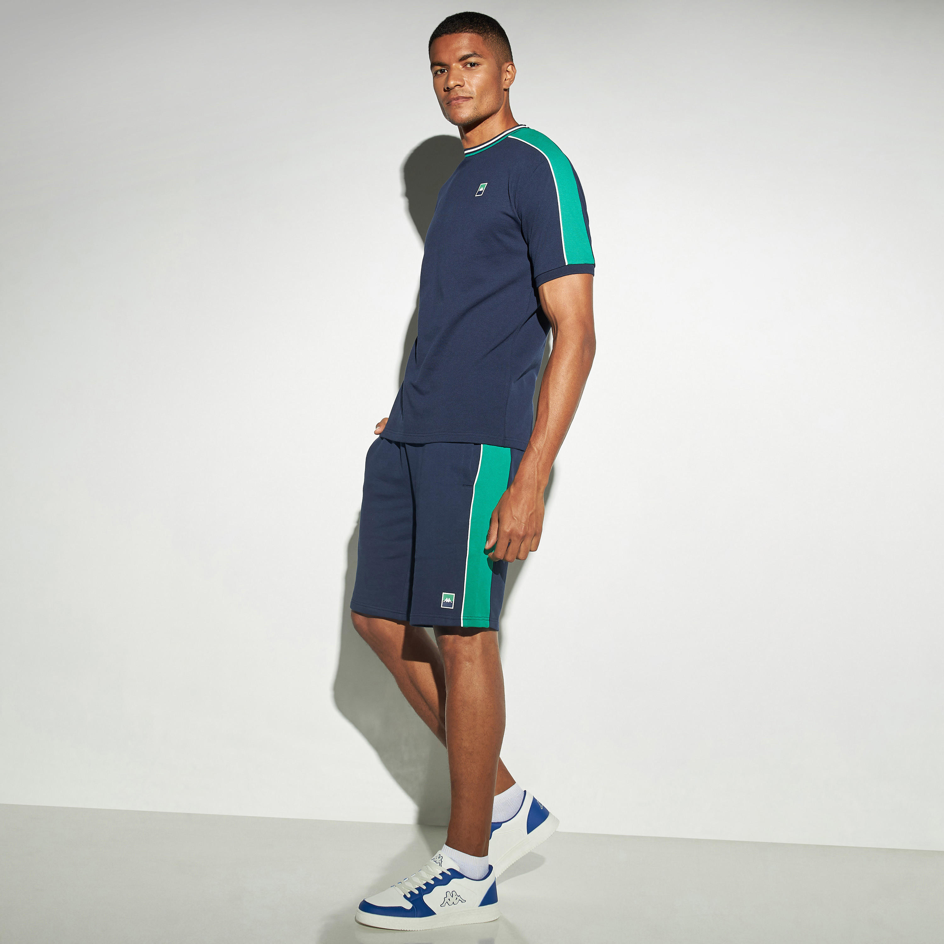 شورت بجيوب ورباط إغلاق من كابا-men-clothing-sportswearandactivewear-bottoms-image-3