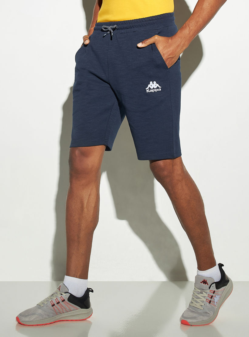 شورت برباط إغلاق وجيوب وشعار من كابا-men-clothing-bottoms-shorts-image-1