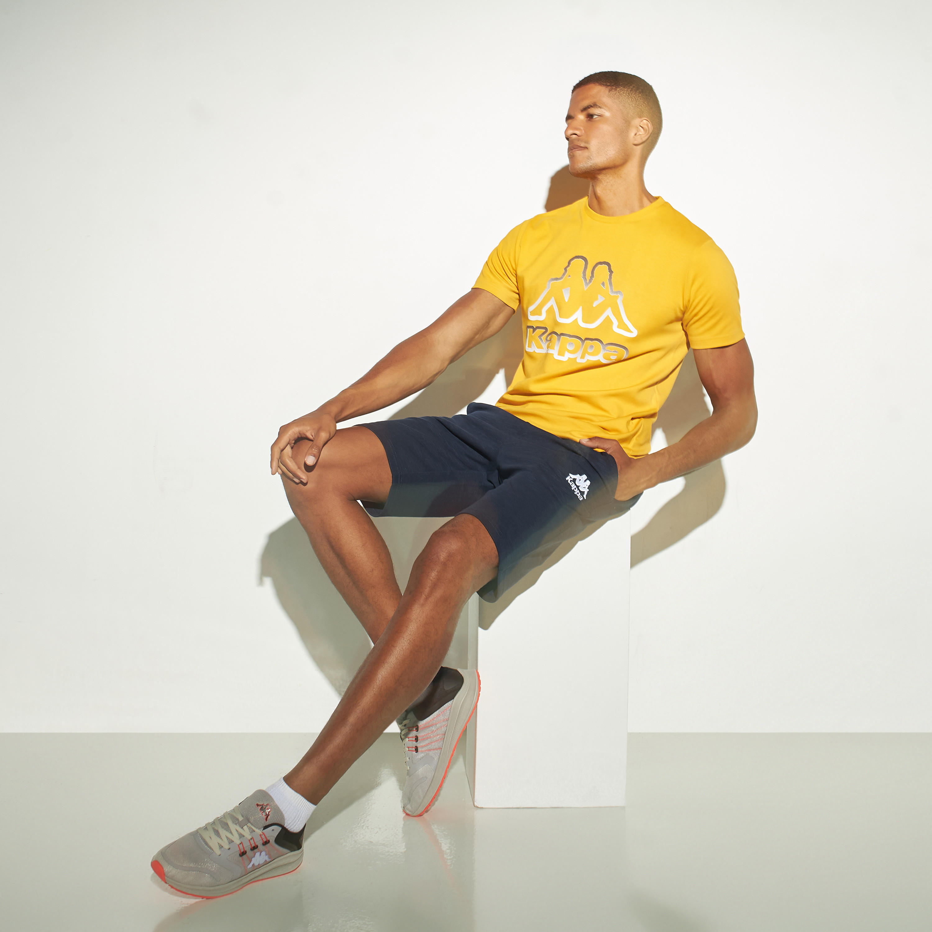 شورت برباط إغلاق وجيوب وشعار من كابا-men-clothing-bottoms-shorts-image-5