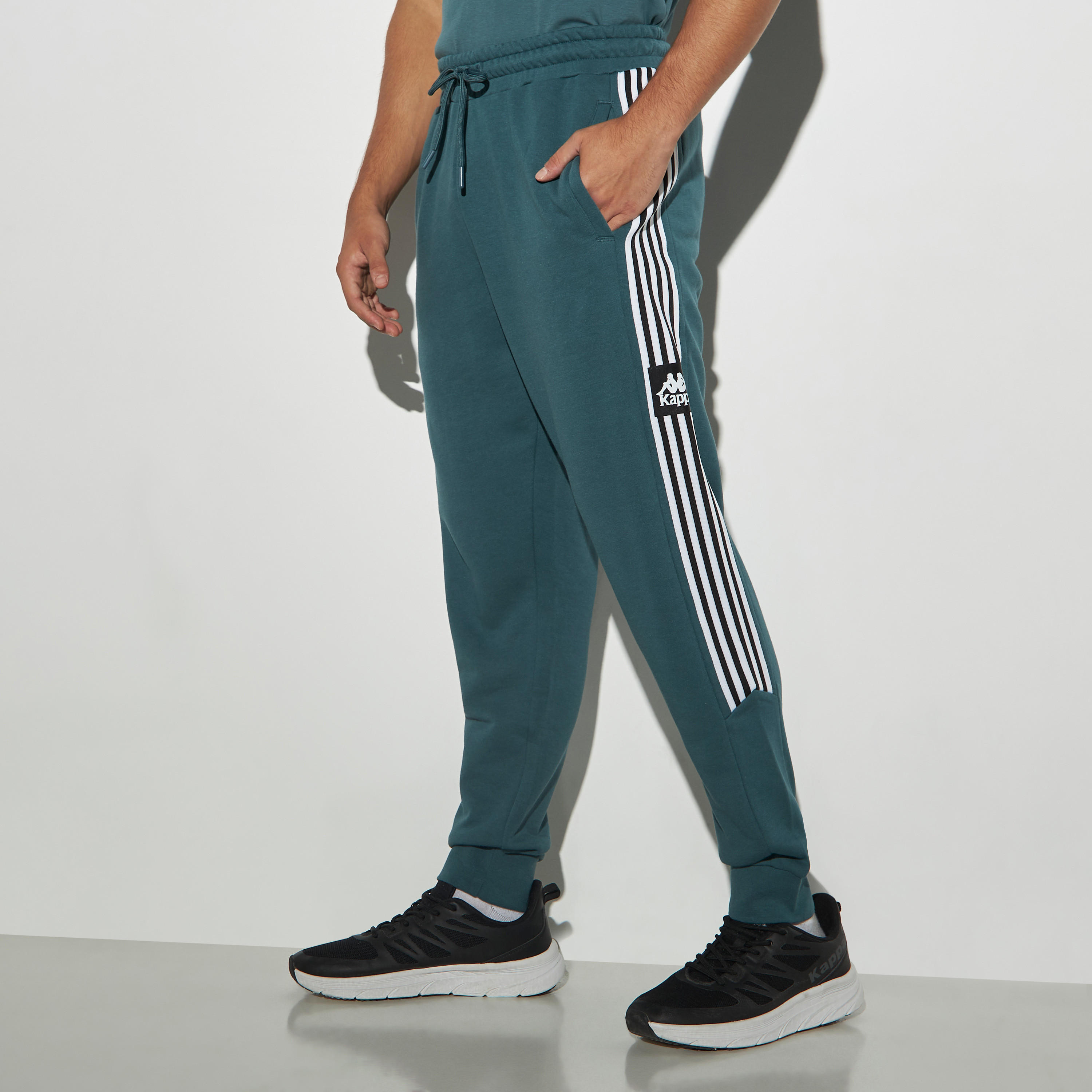 بنطلون رياضي مزخرف بشريطة من كابا-men-clothing-sportswearandactivewear-bottoms-image-1