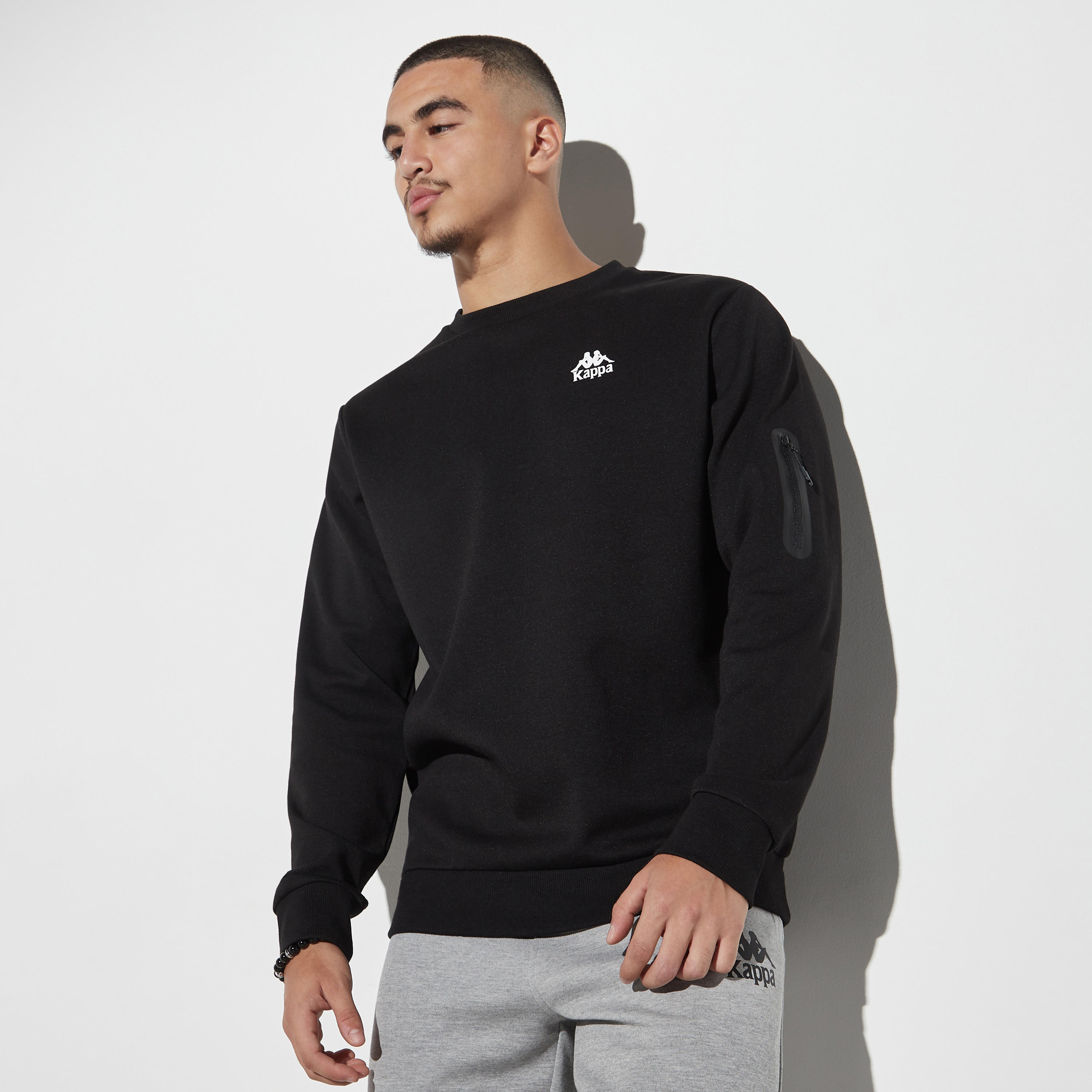 سويت شيرت بياقة ضيّقة وسحاب إغلاق وطبعات من كابا-men-winterwear-hoodiesandsweatshirts-image-1