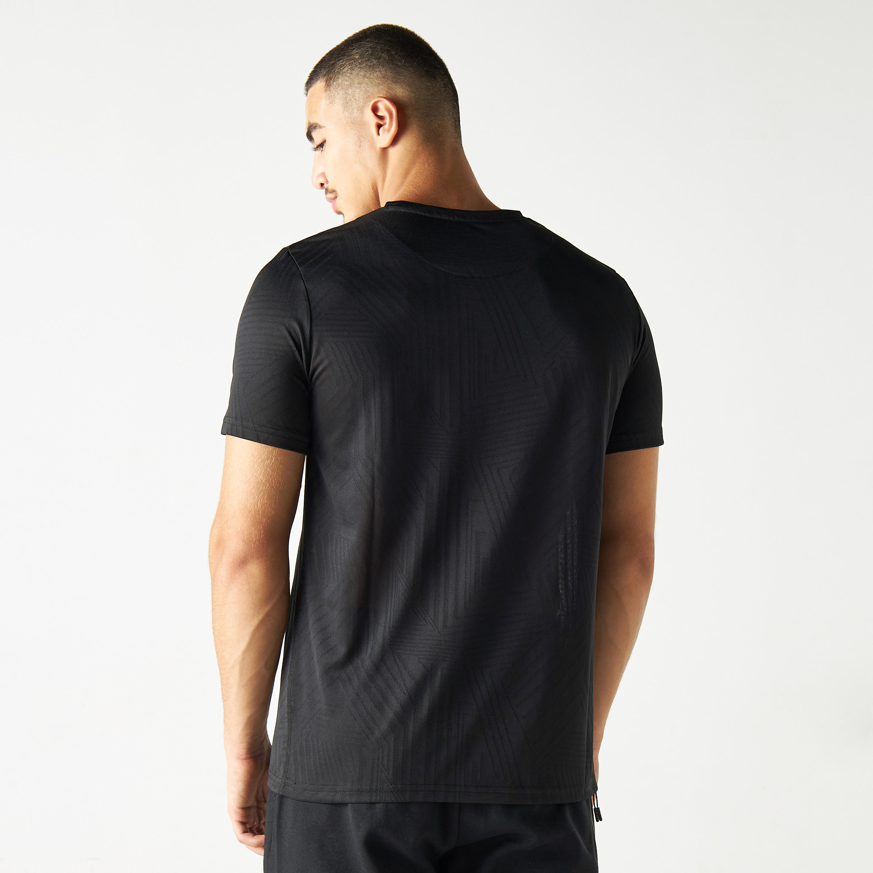 تيشيرت بيرفورمنس بياقة ضيقة وأكمام قصيرة من كابا-men-clothing-sportswearandactivewear-tshirtsandpolos-image-3