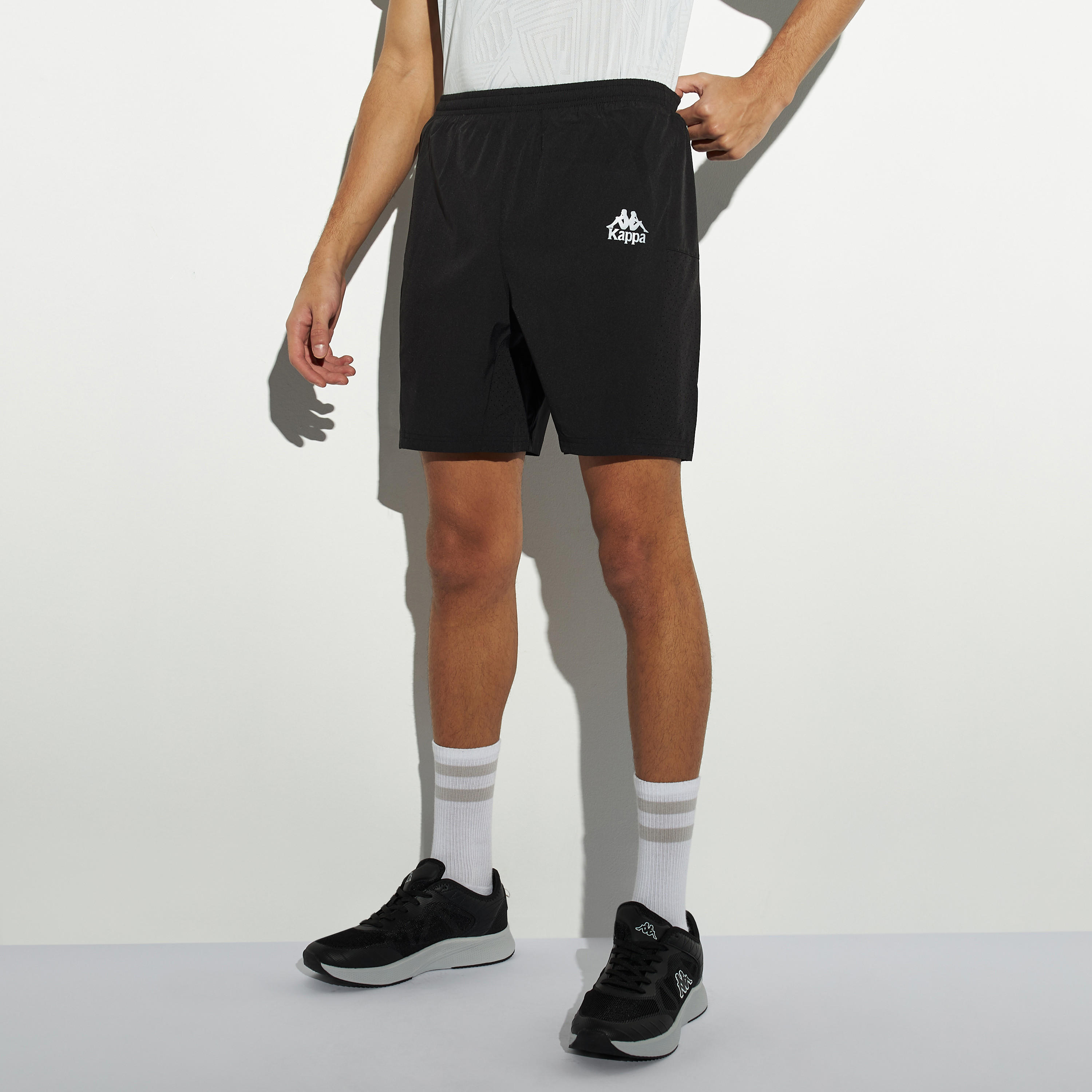 شورت بطبعات وخصر مطّاطي من كابا-men-clothing-bottoms-shorts-image-1