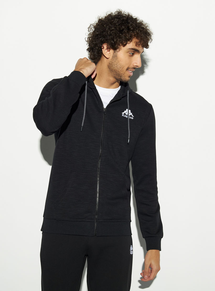 هودي بسحاب إغلاق وجيوب وتفاصيل شعار من كابا-men-winterwear-hoodiesandsweatshirts-image-1