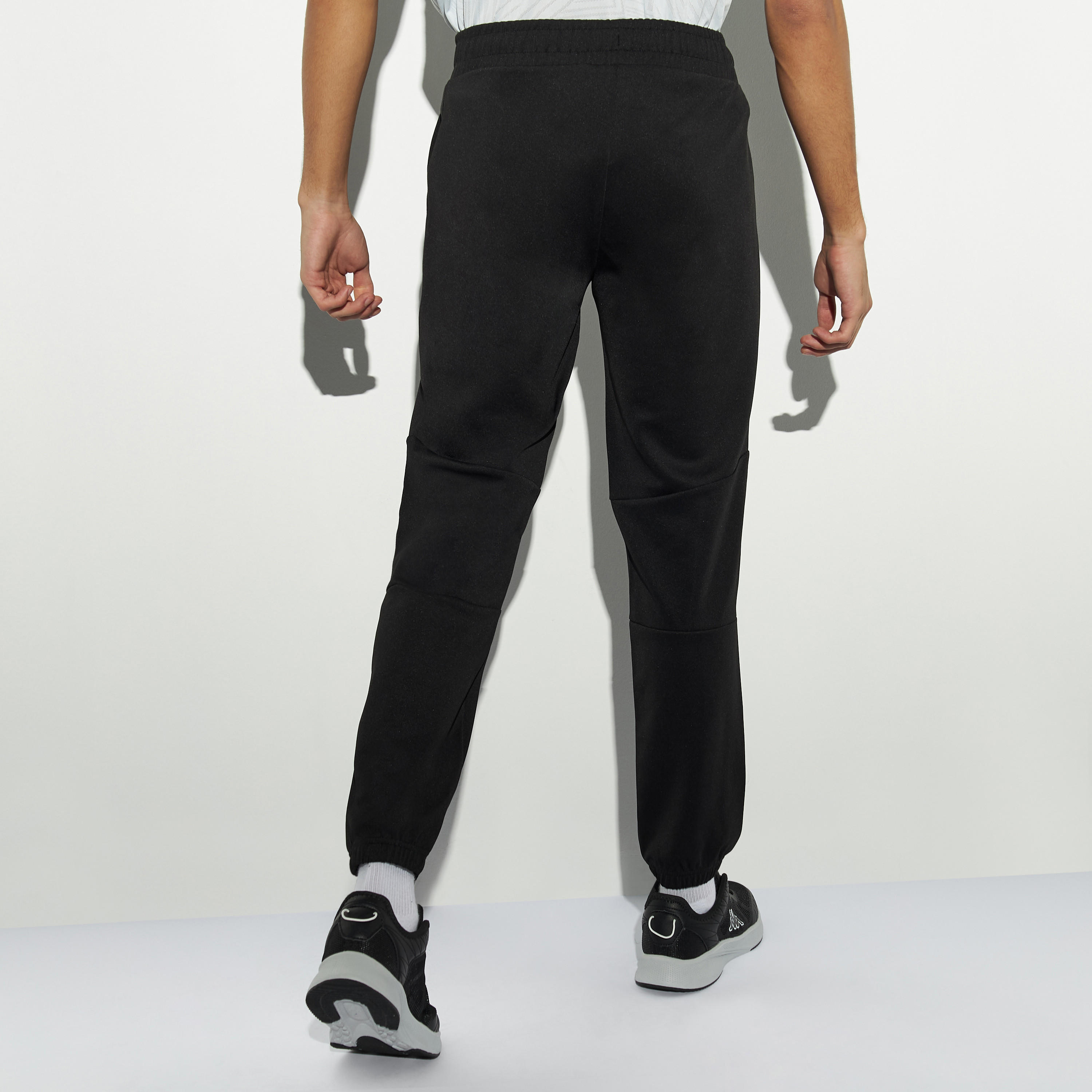 بنطلون رياضي بخصر مطاطي وجيوب وطبعات من كابا-men-clothing-sportswearandactivewear-bottoms-image-3