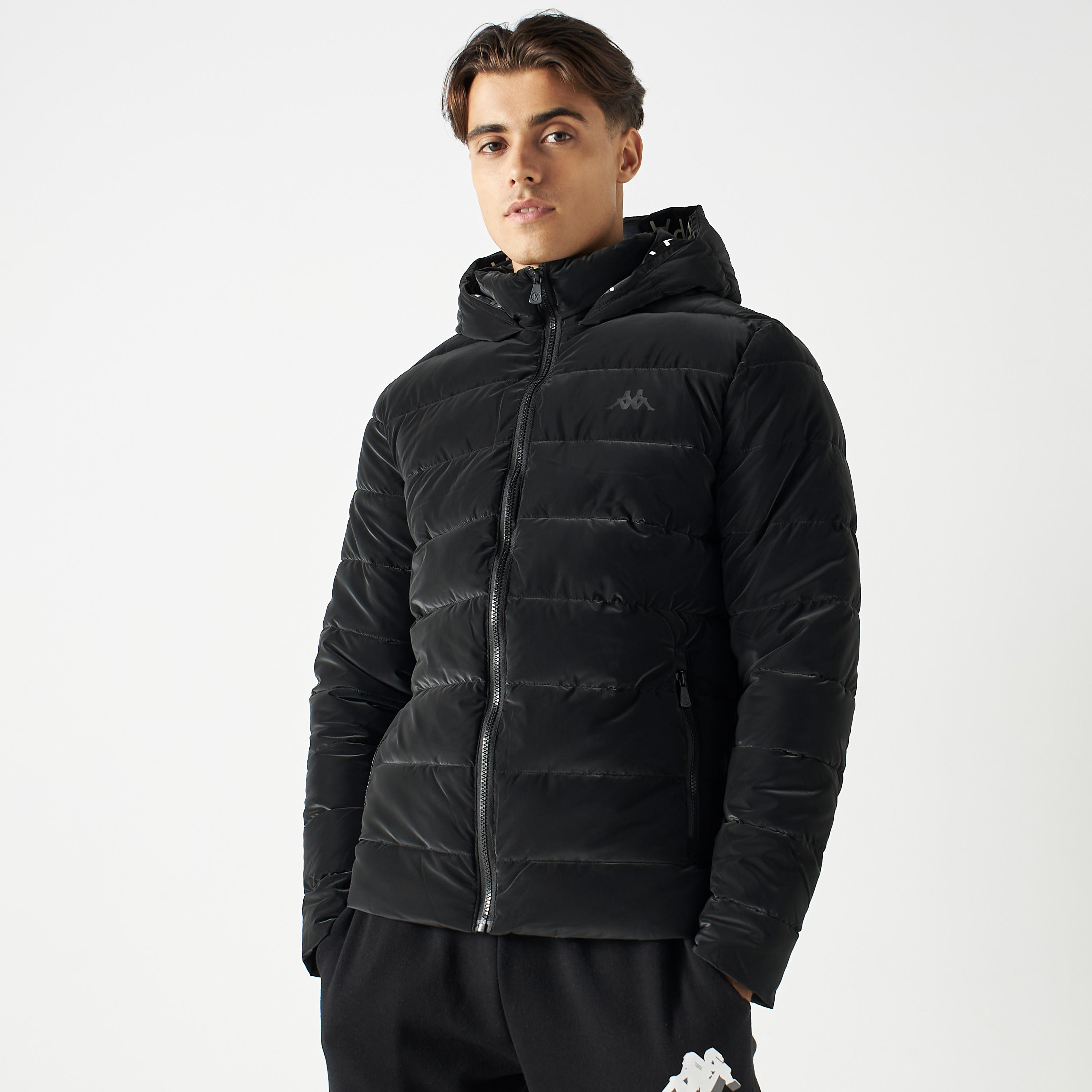 جاكيت منفوخ مزين بقبّعة وأكمام طويلة من كابا-men-clothing-jacketsandblazers-jackets-image-1