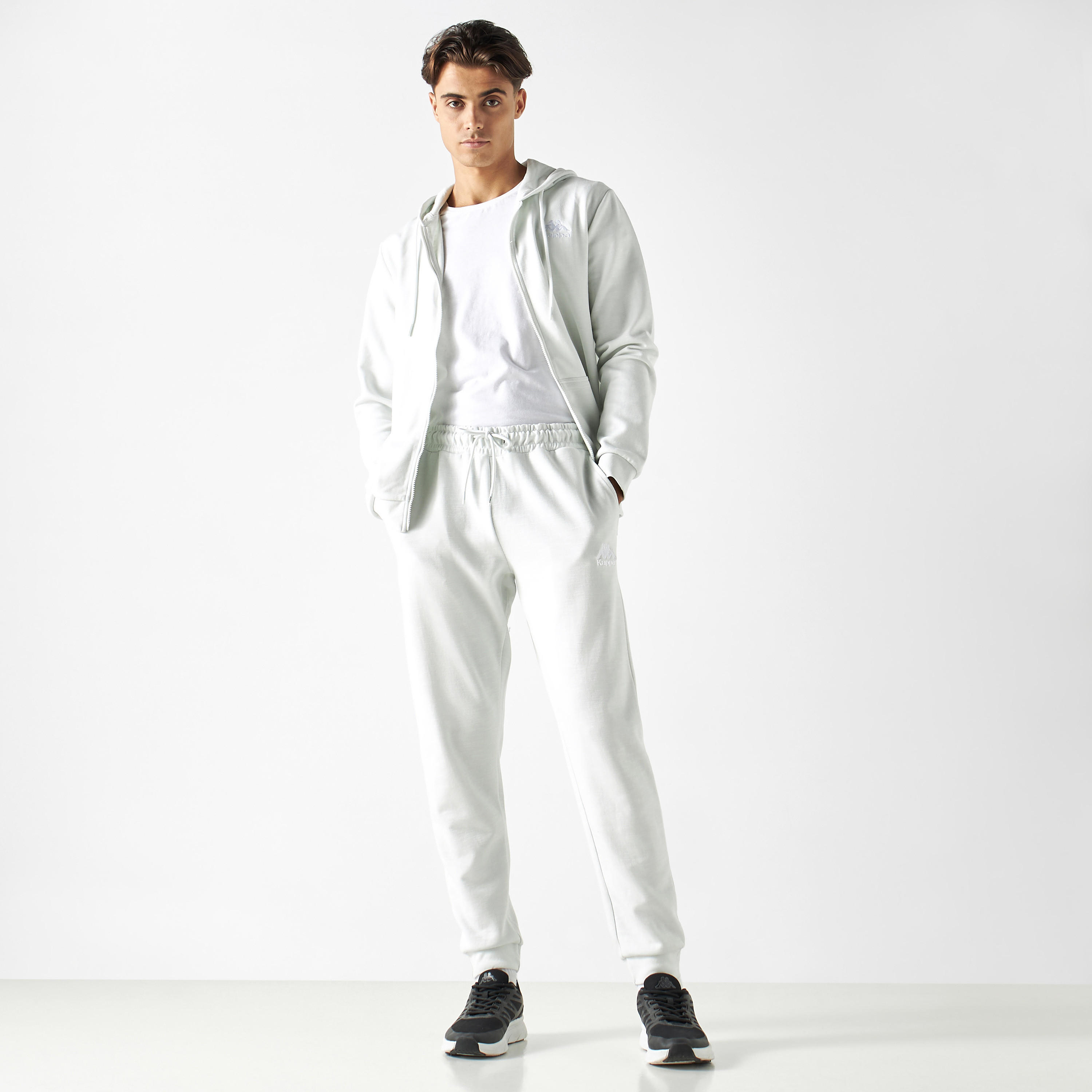 بنطلون رياضي برباط إغلاق وجيوب وطبعات من كابا-men-clothing-sportswearandactivewear-tracksuits-image-2