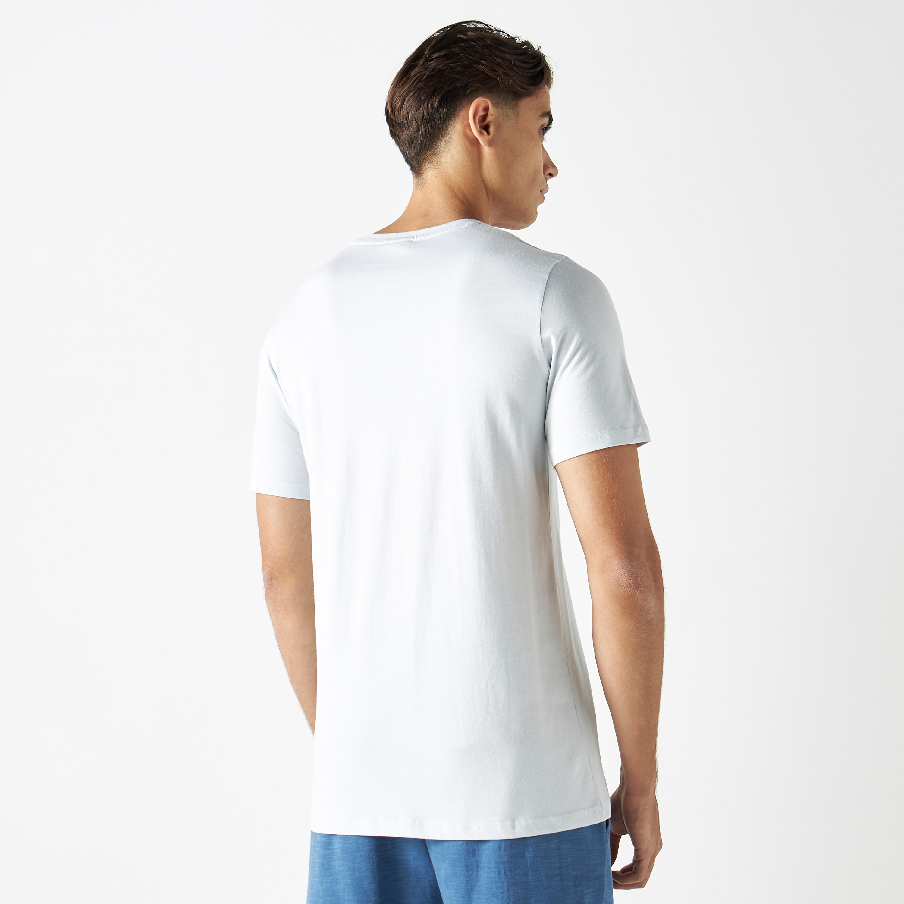 تيشيرت بياقة ضيّقة وأكمام قصيرة وطبعات من كابا-men-clothing-sportswearandactivewear-tshirtsandpolos-image-3