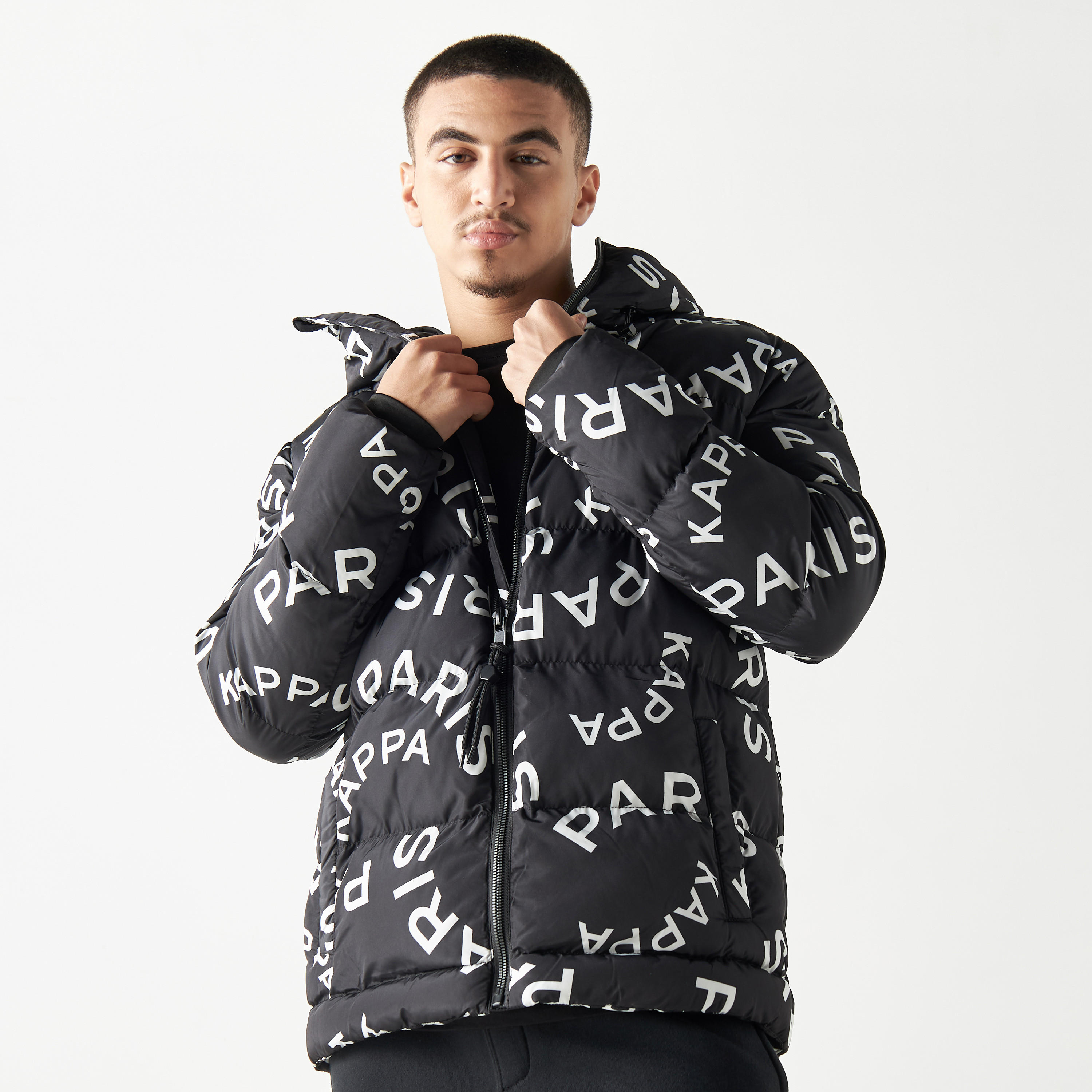 جاكيت منفوخ بسحّاب وأكمام طويلة وقبّعة وطبعات من كابا-men-clothing-jacketsandblazers-jackets-image-1