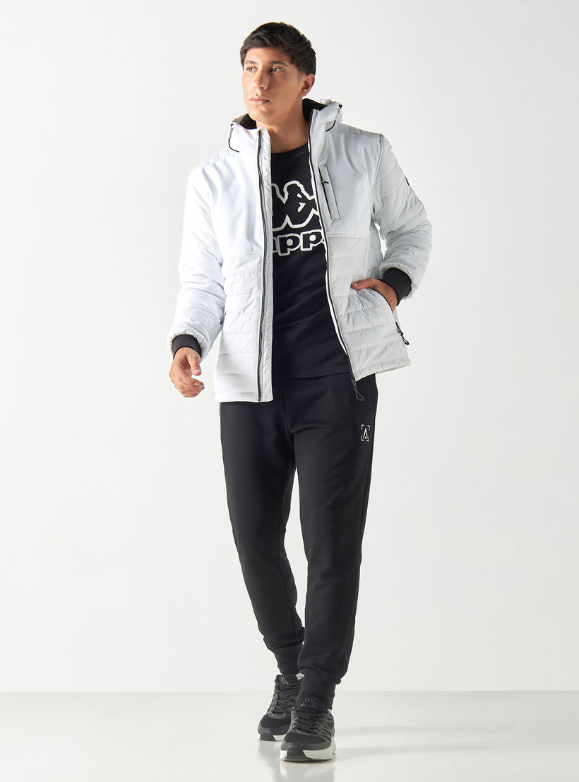 جاكيت منفوخ سادة بسحاب وقبعة وجيوب من كابا-men-clothing-jacketsandblazers-jackets-image-3