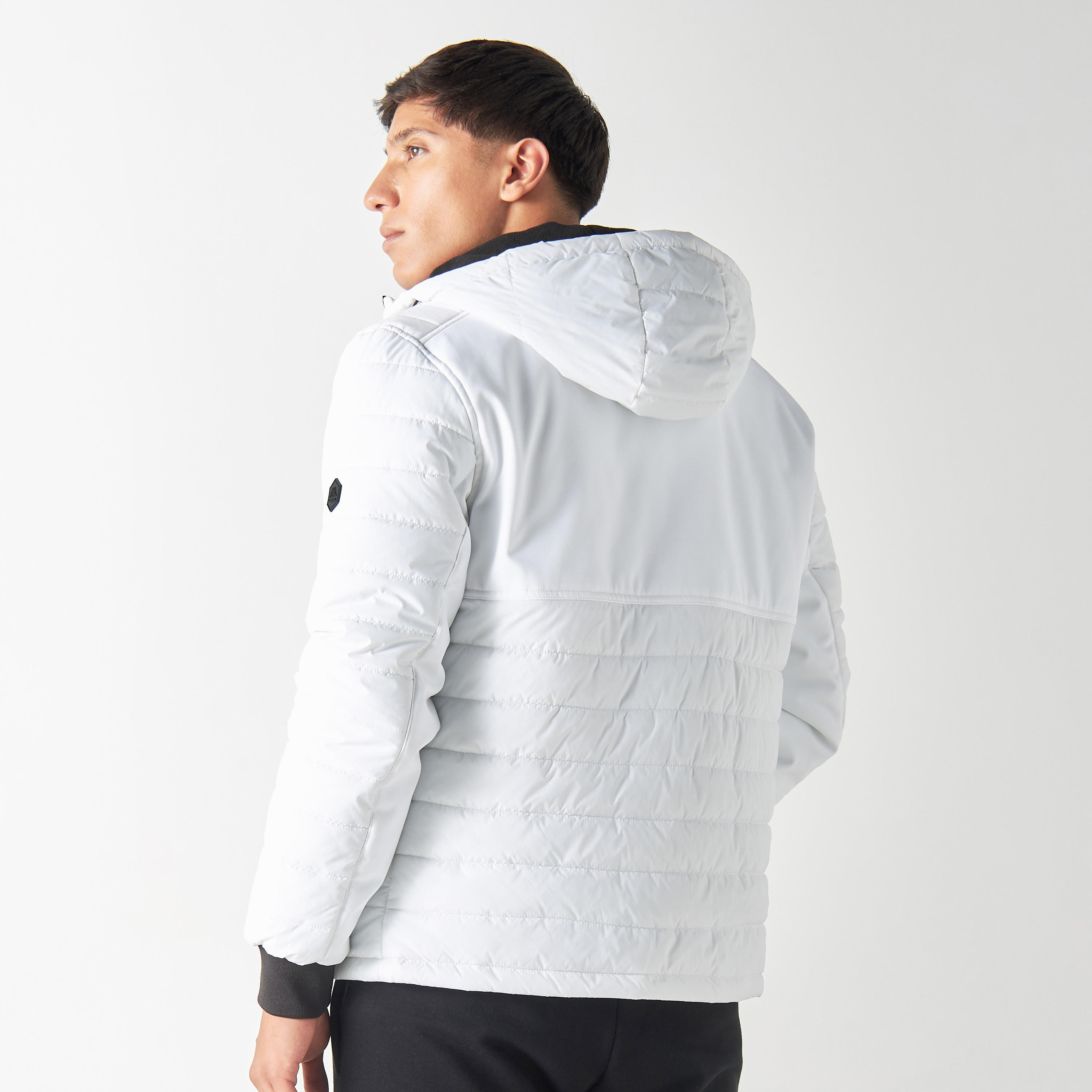 جاكيت منفوخ سادة بسحاب وقبعة وجيوب من كابا-men-clothing-jacketsandblazers-jackets-image-2
