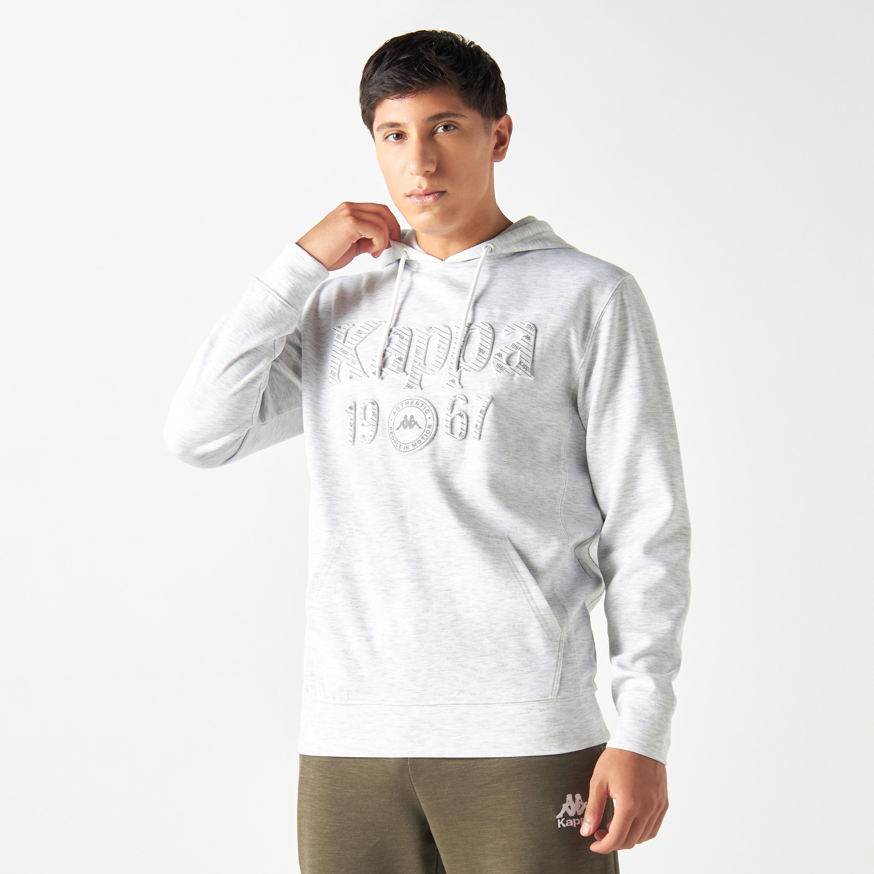 هوديي منقوش بجيب كنغر ونقوش من كابا-men-winterwear-hoodiesandsweatshirts-image-1