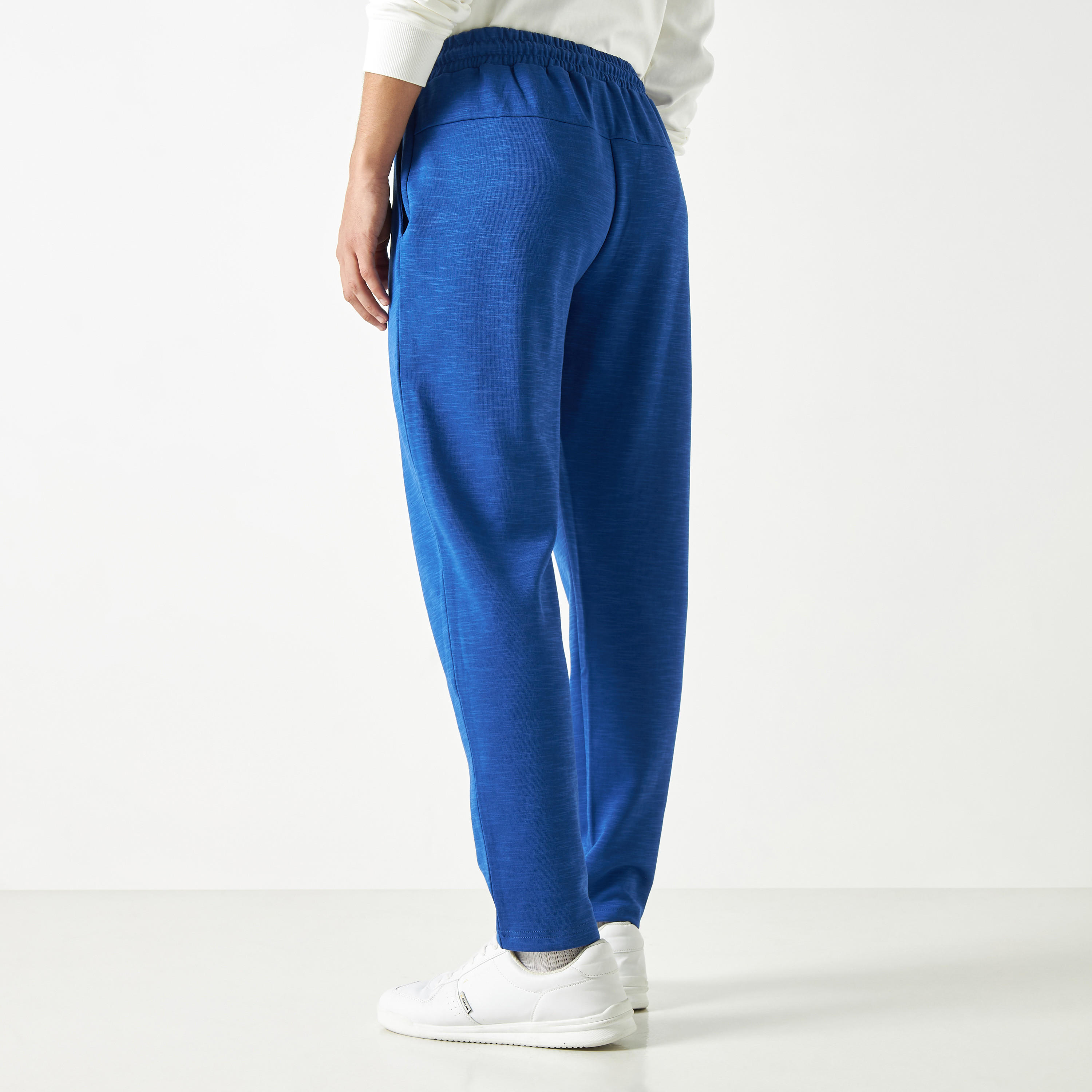 بنطلون رياضي برباط إغلاق وجيوب وطبعات من كابا-men-clothing-sportswearandactivewear-bottoms-image-3