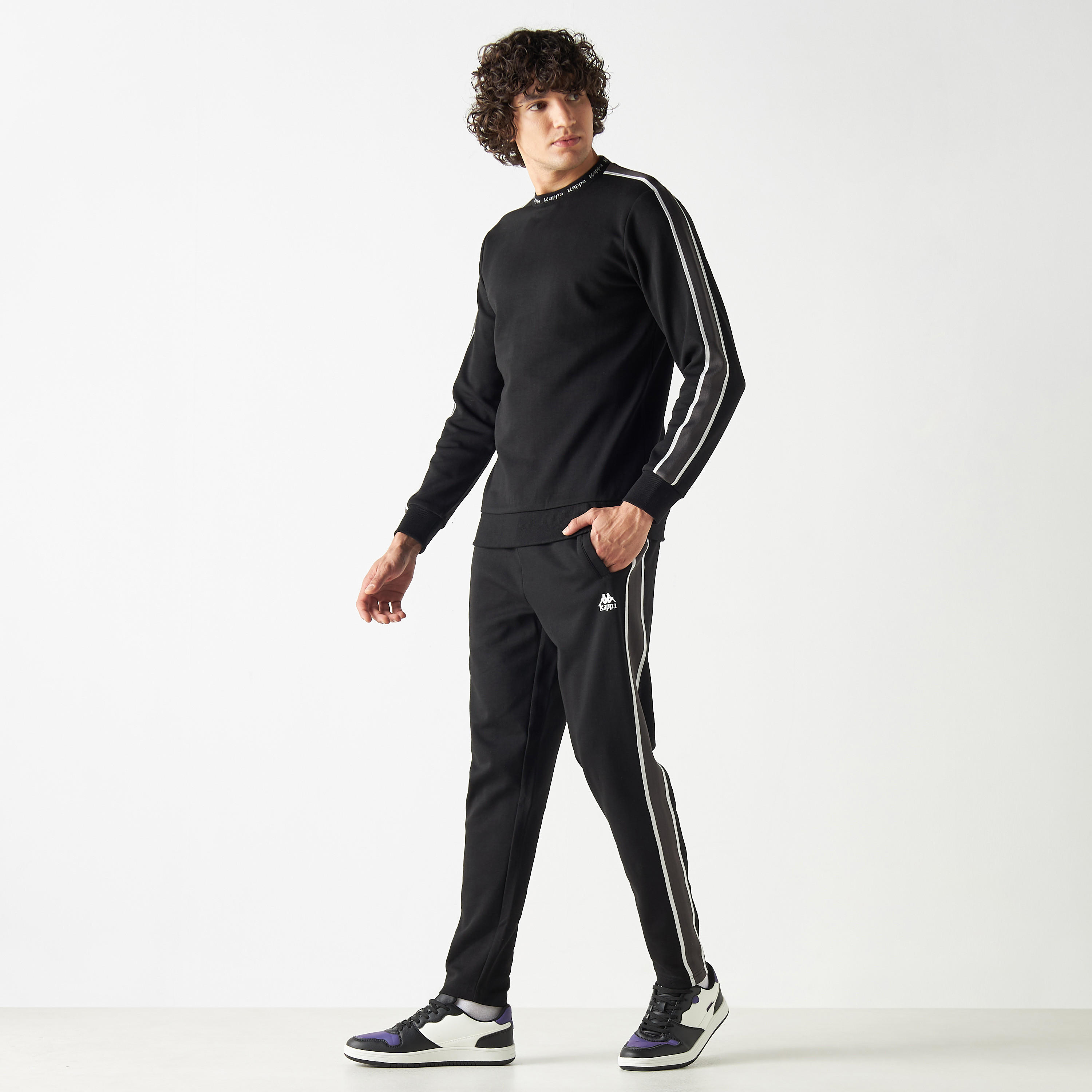 بنطلون رياضي برباط إغلاق وجيوب من كابا-men-clothing-sportswearandactivewear-bottoms-image-3